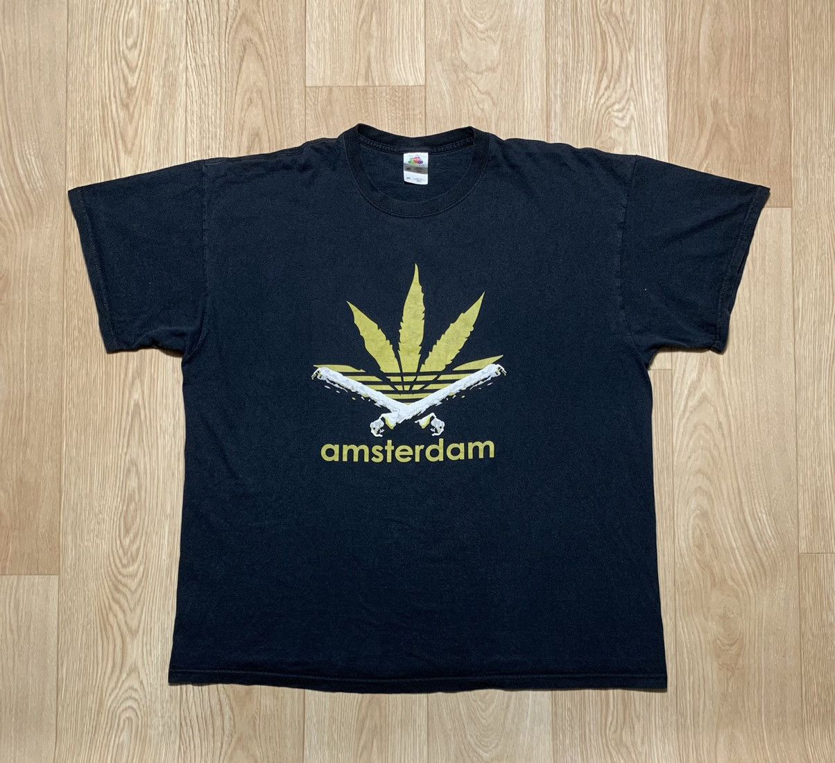 Vintage Vintage Y2K 90’s Marijuana Amsterdam Blunt T-Shirt Size US XXL / EU 58 / 5 - 1 Thumbnail