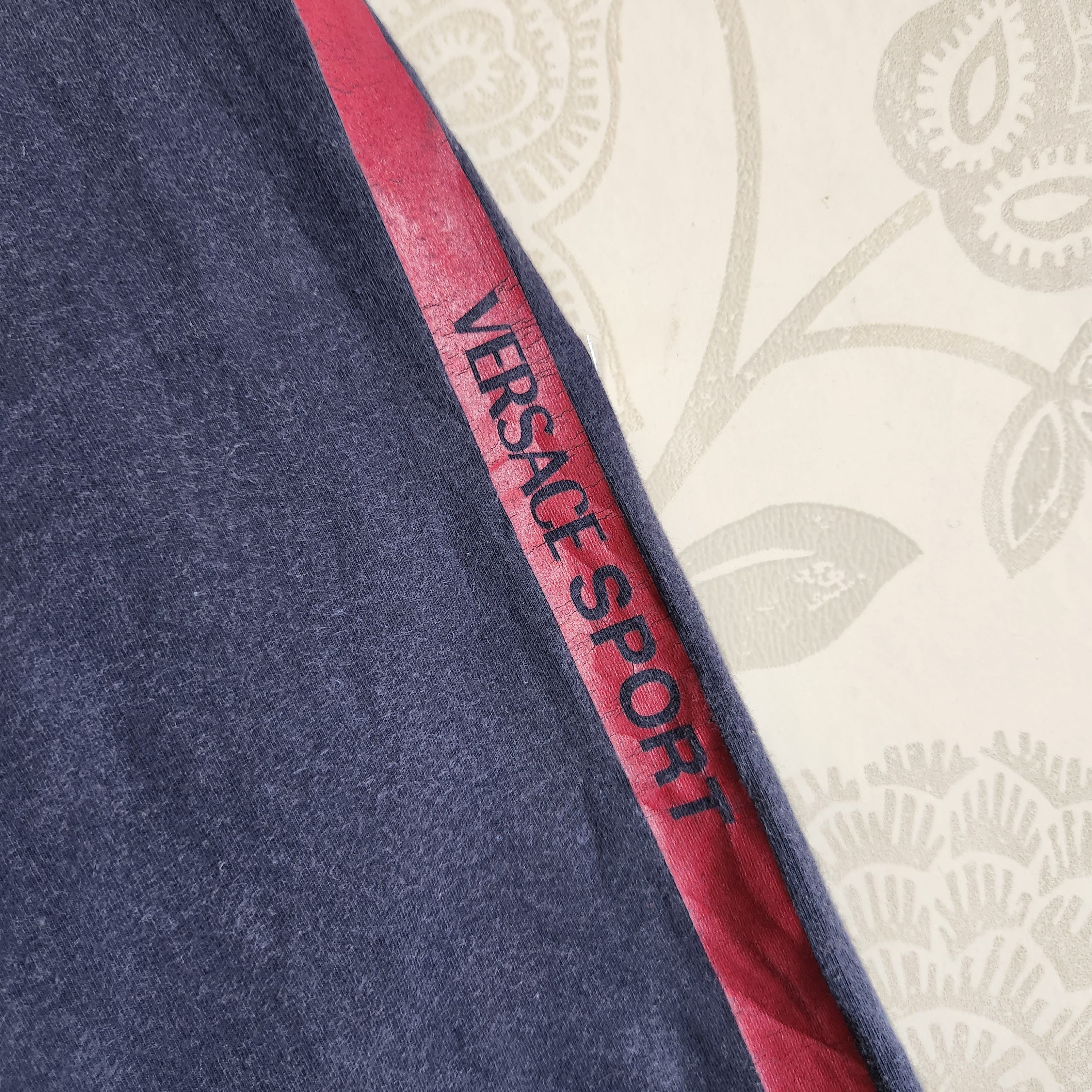 Versace × Vintage Vintage Versace Sport Long Sleeve TShirt Big Printed Size US L / EU 52-54 / 3 - 7 Thumbnail