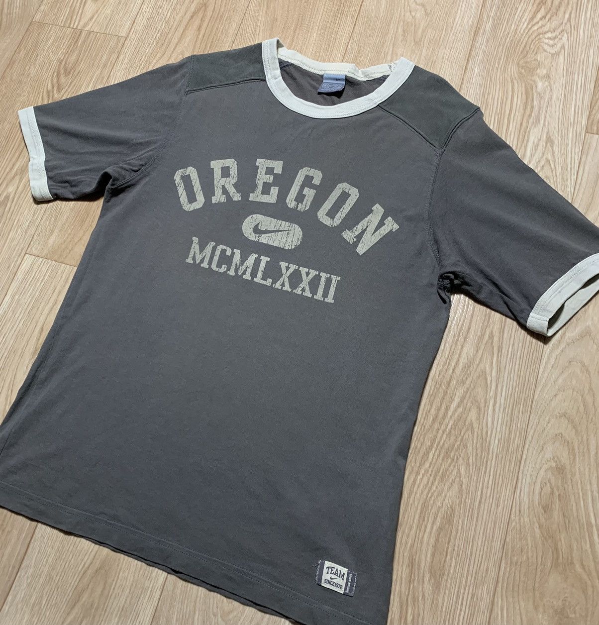 Nike Vintage Y2K Nike Oregon T-Shirt Size US S / EU 44-46 / 1 - 2 Thumbnail