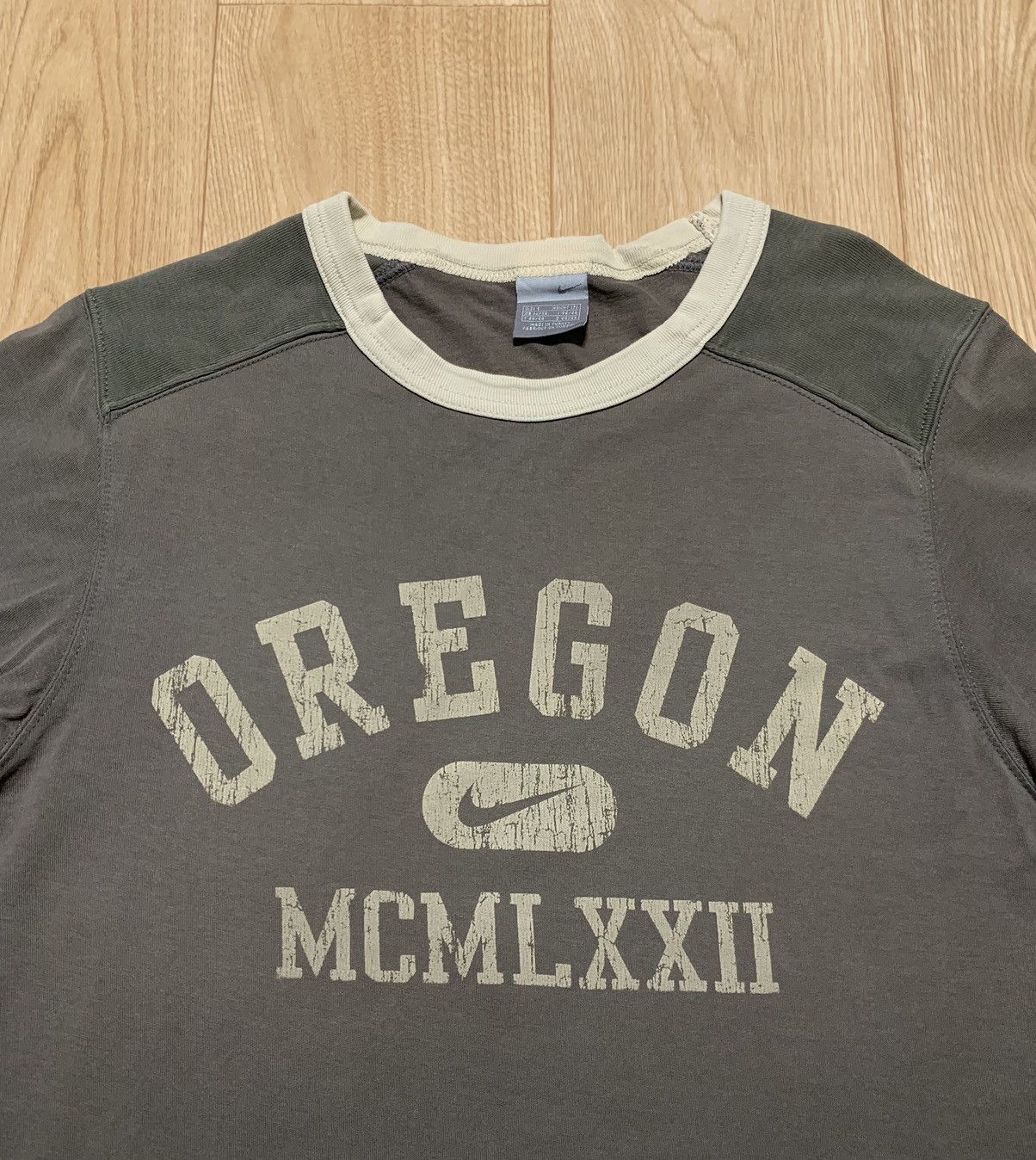 Nike Vintage Y2K Nike Oregon T-Shirt Size US S / EU 44-46 / 1 - 3 Thumbnail