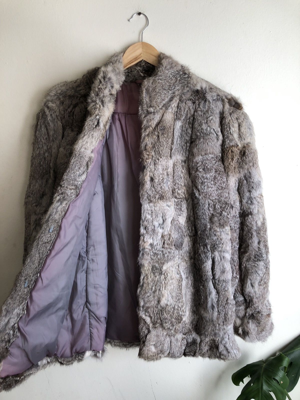 Diane von Furstenberg Genuine Dead Vintage Bunnies Playboy Furry Coat Size US L / EU 52-54 / 3 - 1 Thumbnail