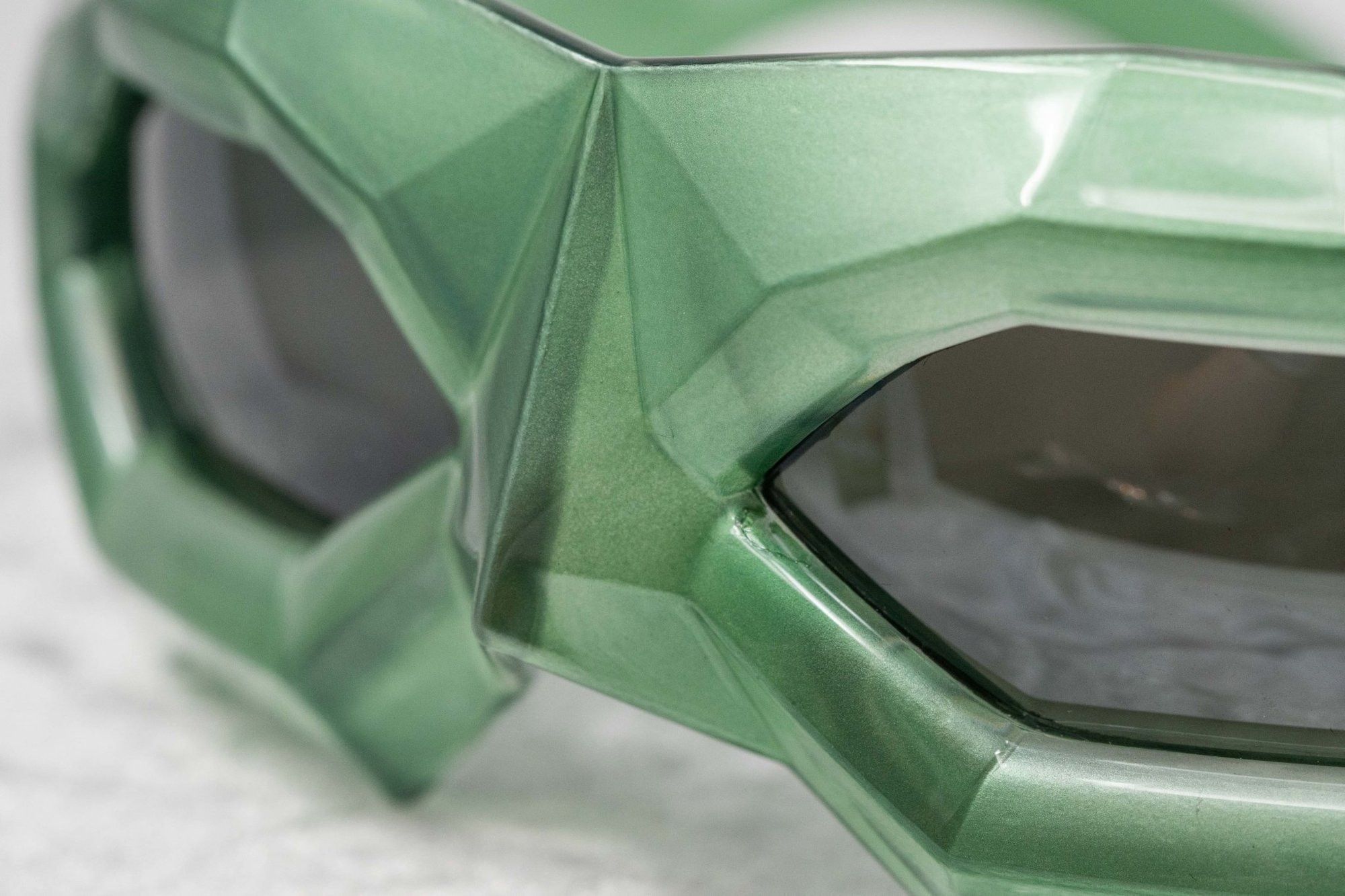 Linda Farrow WVD x Linda Farrow Crystal Diamond Mask Sunglasses Green Size ONE SIZE - 2 Thumbnail