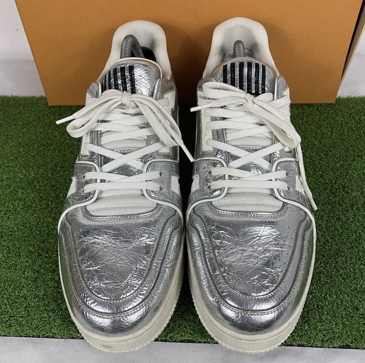 Louis Vuitton Louis Vuitton Trainers Metallic Silver Size US 9 / EU 42 - 1 Thumbnail