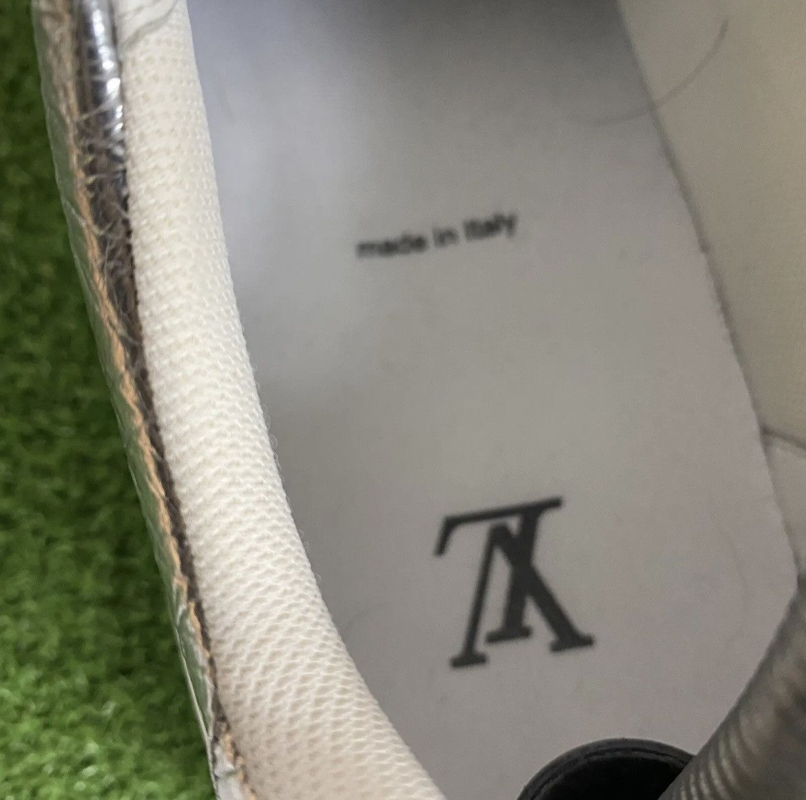 Louis Vuitton Louis Vuitton Trainers Metallic Silver Size US 9 / EU 42 - 6 Thumbnail