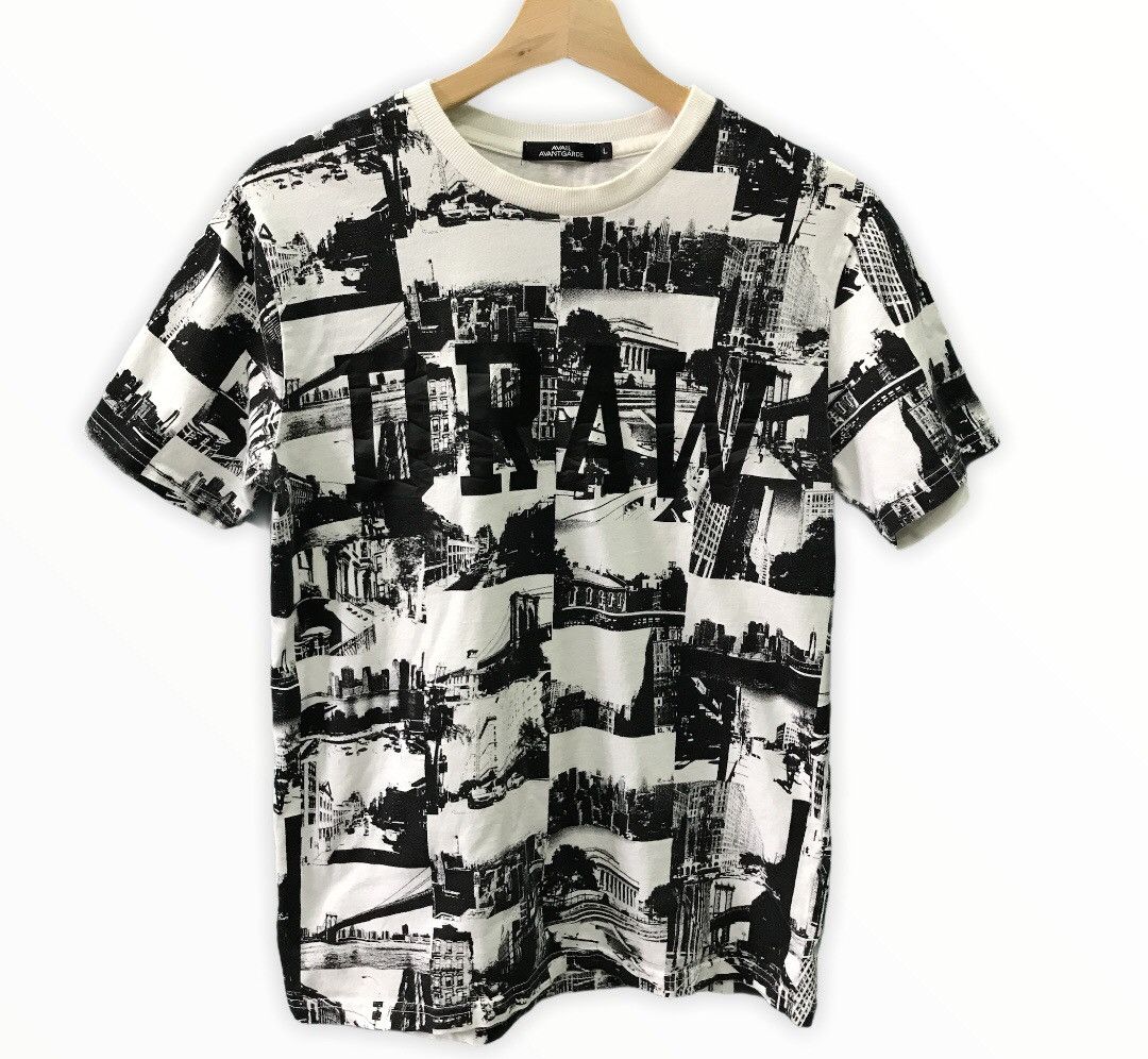 Japanese Brand Avant Garde All over printed tshirt Size US L / EU 52-54 / 3 - 1 Thumbnail