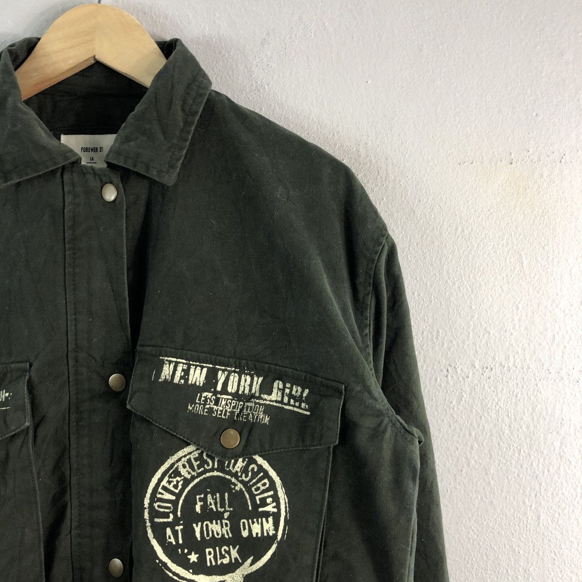 Forever 21 Womens Oversized New York Girl Light Jacket