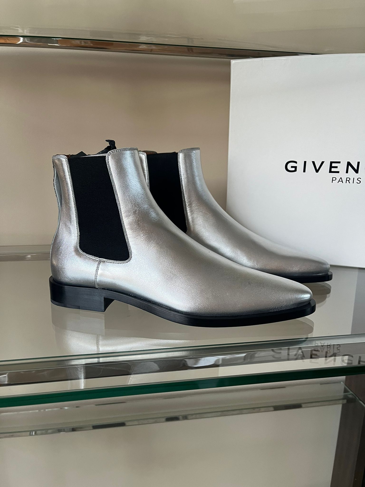 Givenchy Chelsea Boots in Silver Size US 8 / EU 41 - 1 Thumbnail