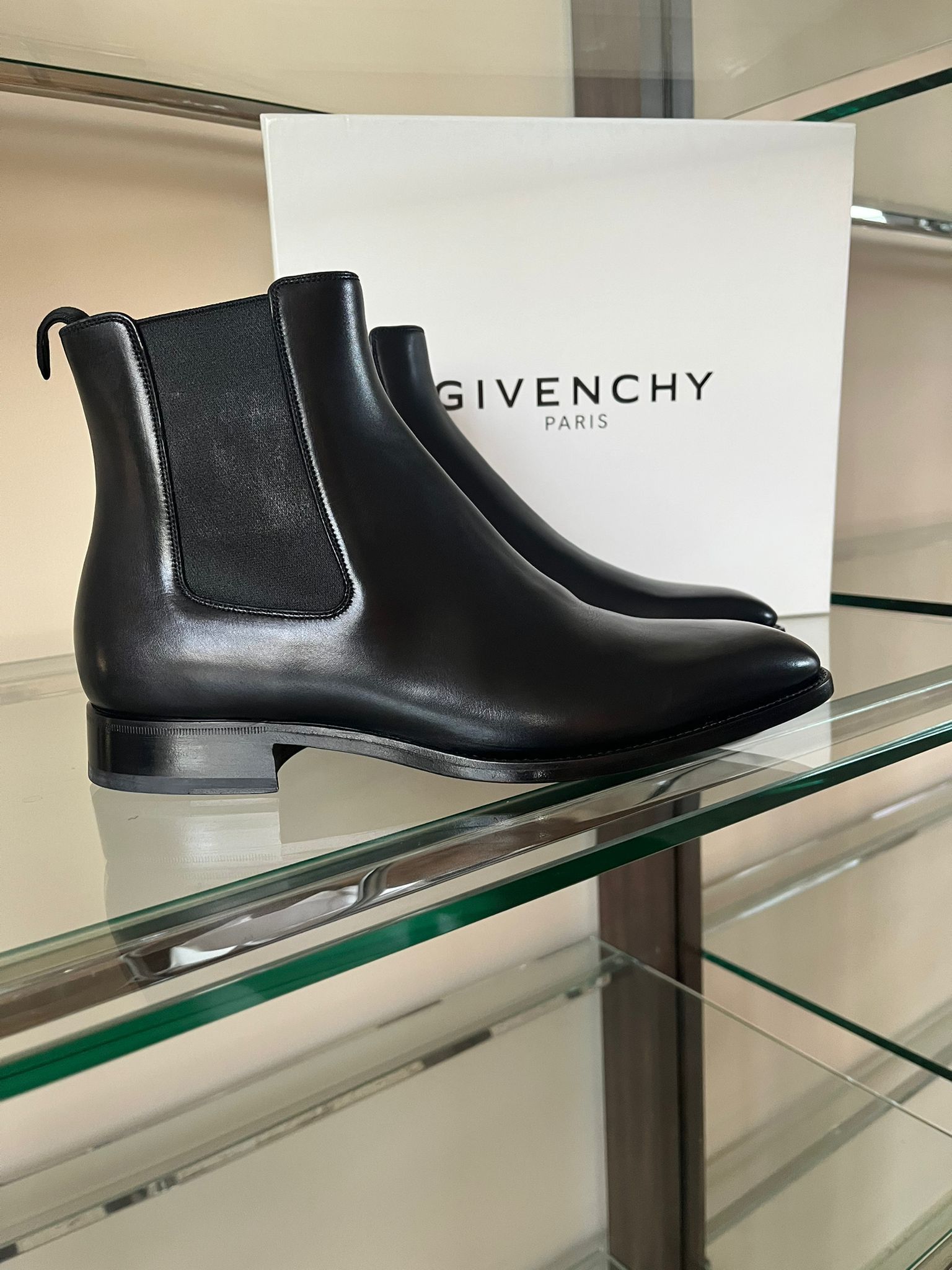 Givenchy Chelsea Boots in Black Size US 8 / EU 41 - 15 Thumbnail