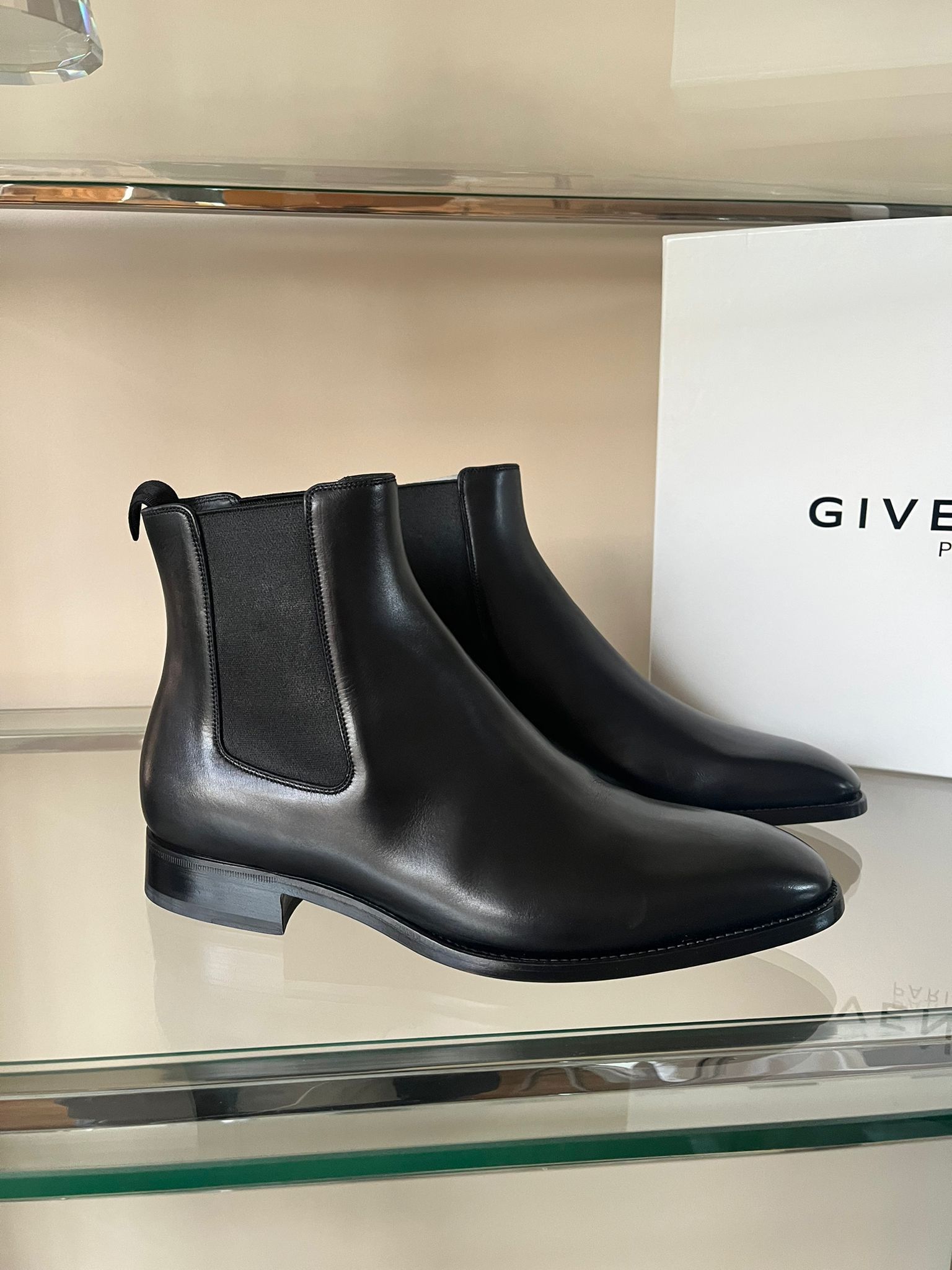 Givenchy Chelsea Boots in Black Size US 8 / EU 41 - 2 Thumbnail
