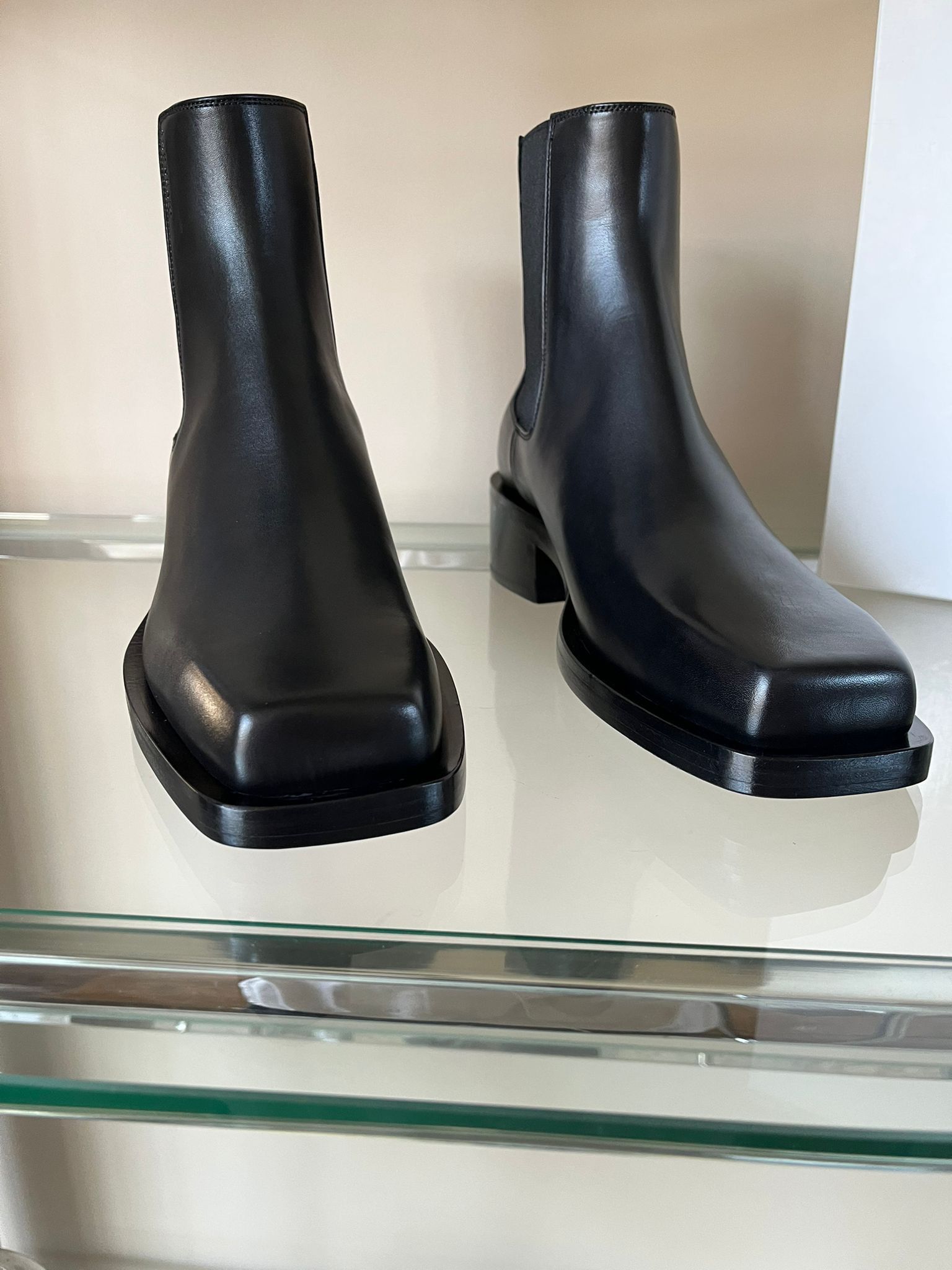 Givenchy Austin Show Chelsea Boots in Black Size US 7 / EU 40 - 10 Thumbnail