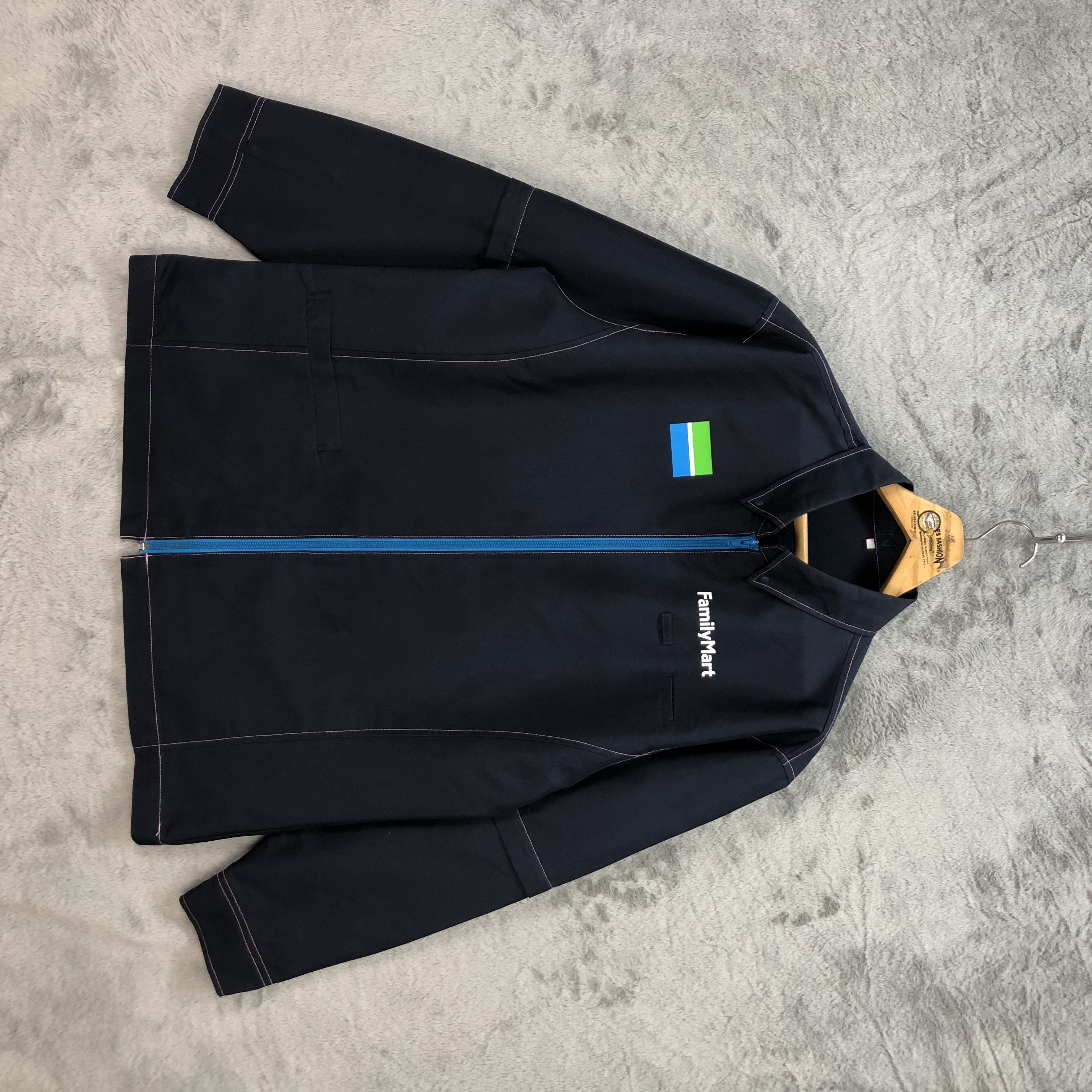 image of Vintage x Workers Family Mart Detachable Sleeve Uniform Jacket 5738-204 in Black, Men's (Size Large
