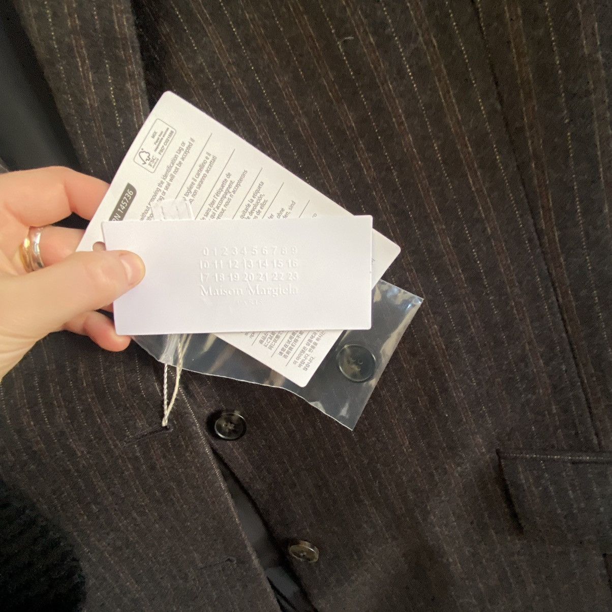 Maison Margiela Maison Margiela Oversized Pinstripe Cape-Sleeve Blazer Size M / US 6-8 / IT 42-44 - 12 Thumbnail