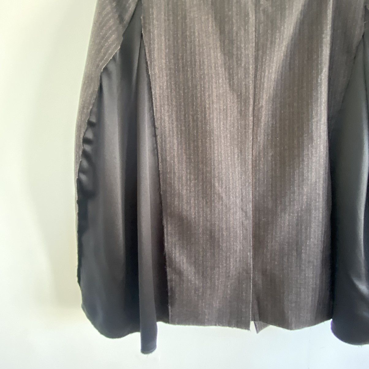 Maison Margiela Maison Margiela Oversized Pinstripe Cape-Sleeve Blazer Size M / US 6-8 / IT 42-44 - 6 Thumbnail