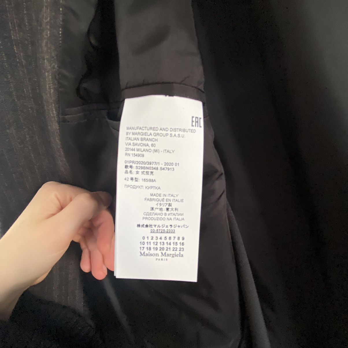 Maison Margiela Maison Margiela Oversized Pinstripe Cape-Sleeve Blazer Size M / US 6-8 / IT 42-44 - 9 Thumbnail