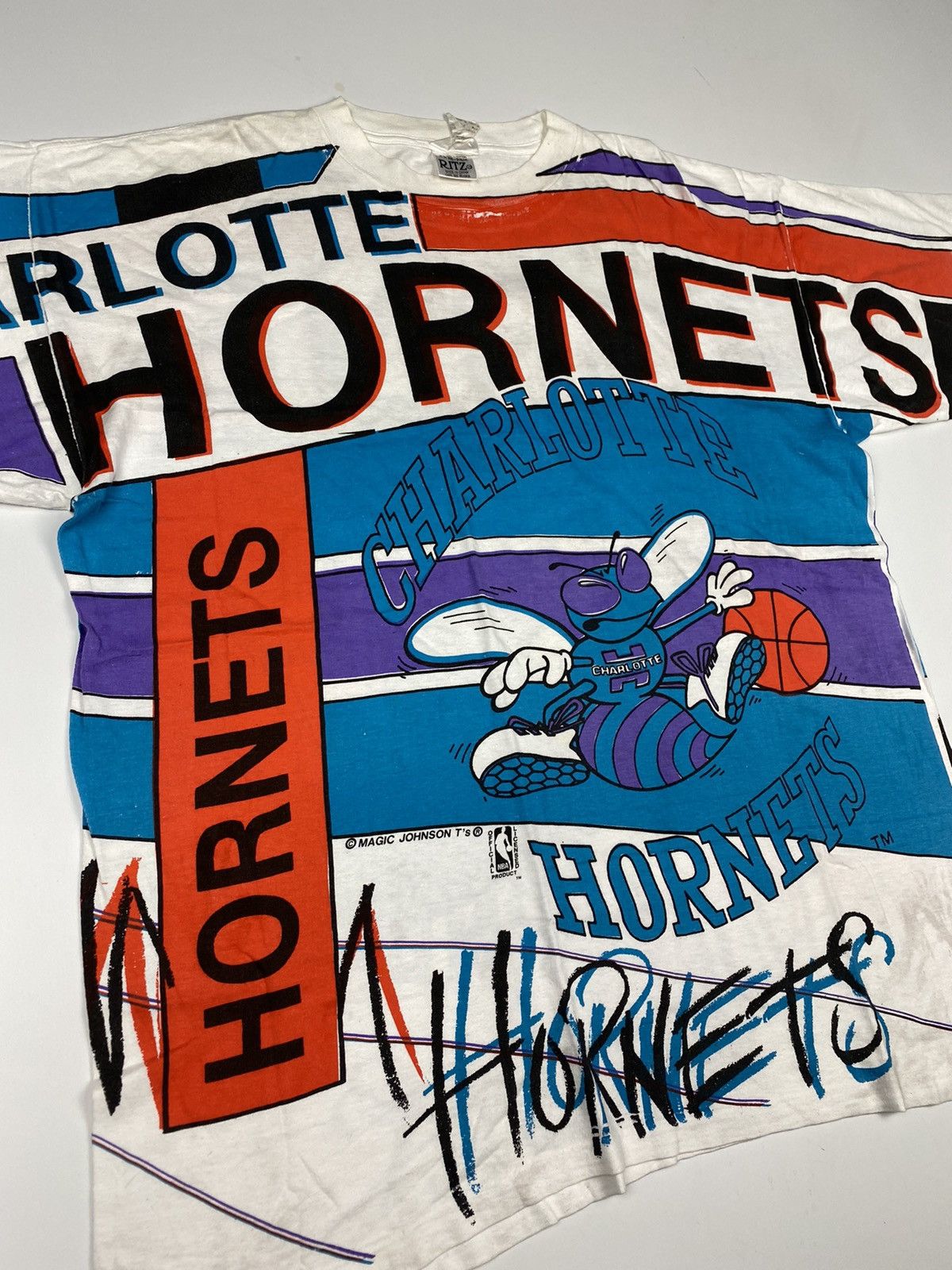 NBA Vintage Charlotte Hornets NBA Magic Johnson Overprint🔥 Size US XL / EU 56 / 4 - 3 Thumbnail