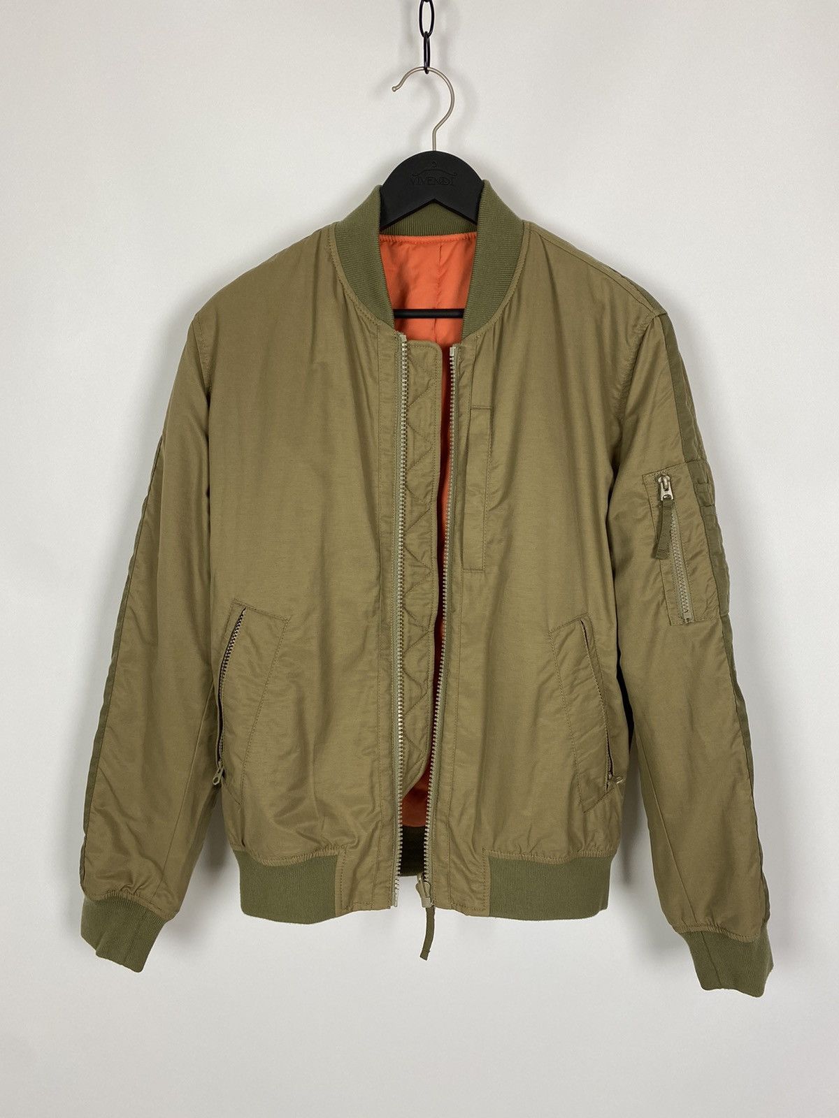 French Connection French Connection Reversible MA-1 Bomber Jacket in S-M Size US S / EU 44-46 / 1 - 2 Thumbnail
