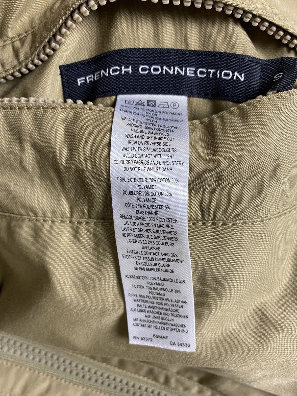 French Connection French Connection Reversible MA-1 Bomber Jacket in S-M Size US S / EU 44-46 / 1 - 7 Thumbnail