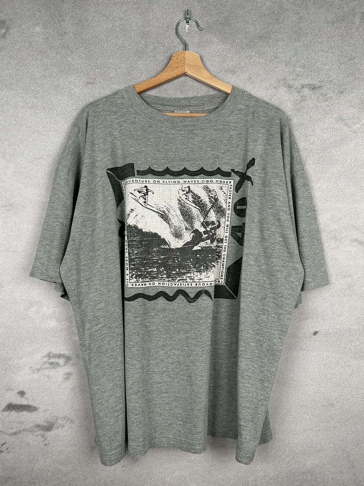 Vintage Vintage Surf Style Graphic Tee 90s Boxy Fit Size US XL / EU 56 / 4 - 1 Thumbnail