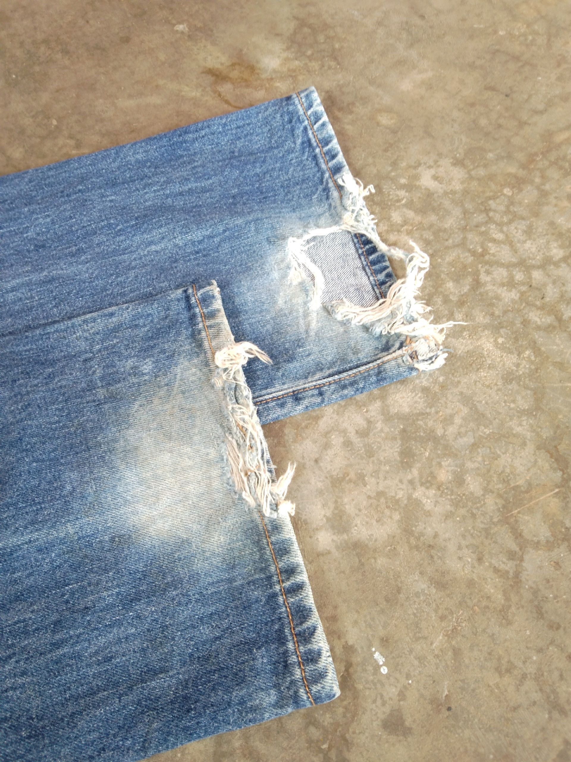 Levi's Vintage Levi's 501 Straight Leg Distressed Jeans 36x32 Size US 36 / EU 52 - 3 Thumbnail
