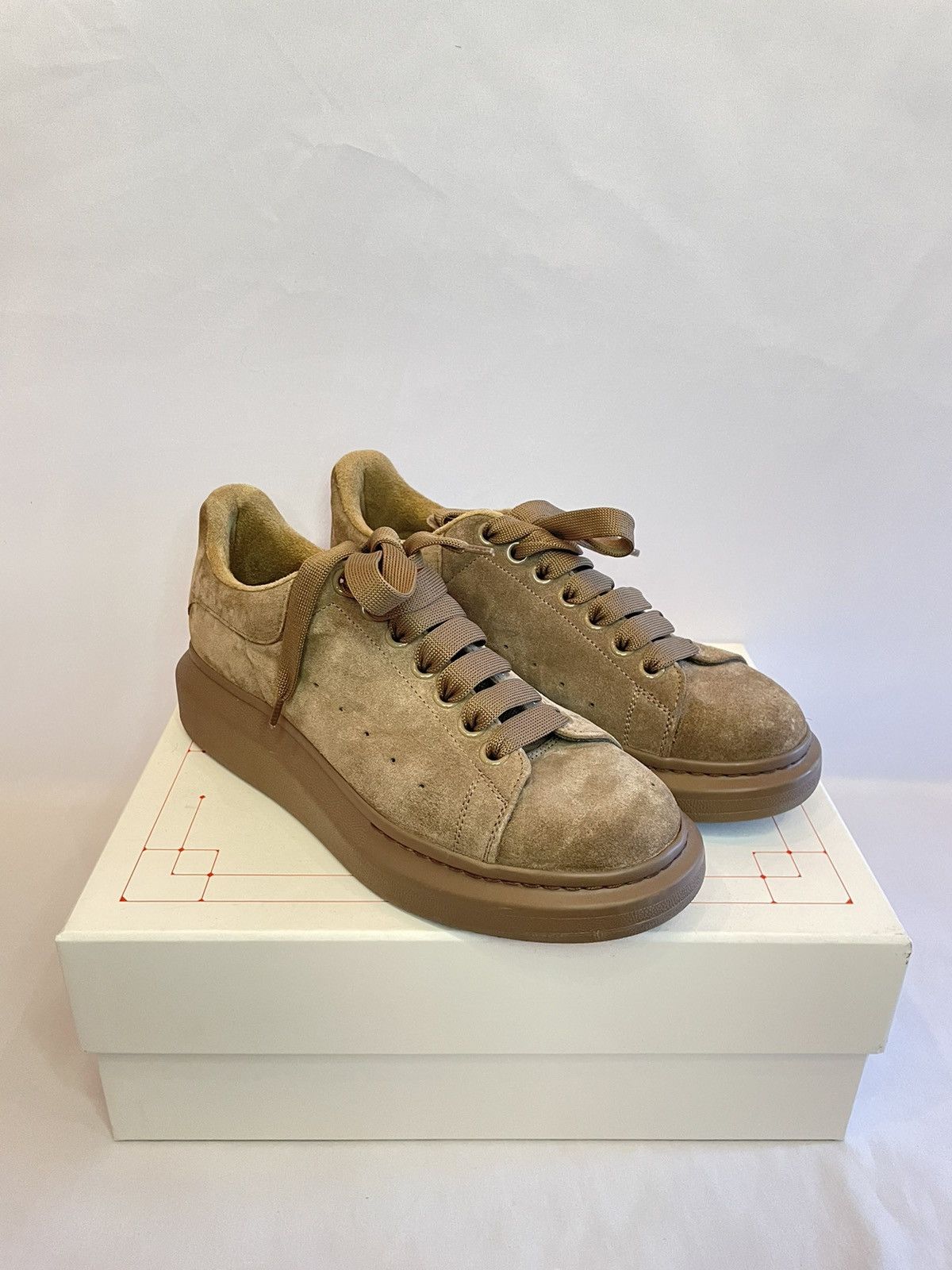 Alexander McQueen Men’s Oversized Leather Suede Sensory Sneaker Size 40EU 8US Size US 7 / EU 40 - 2 Thumbnail