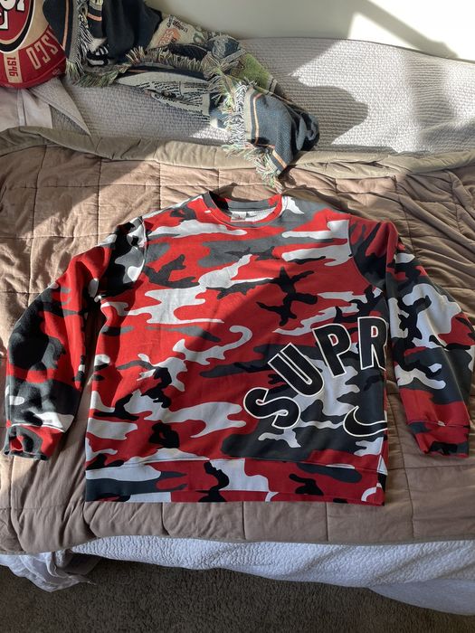 Supreme SUPREME/ NIKE ARC CREWNECK RED CAMO/ SIZE LARGE SS22 WEEK