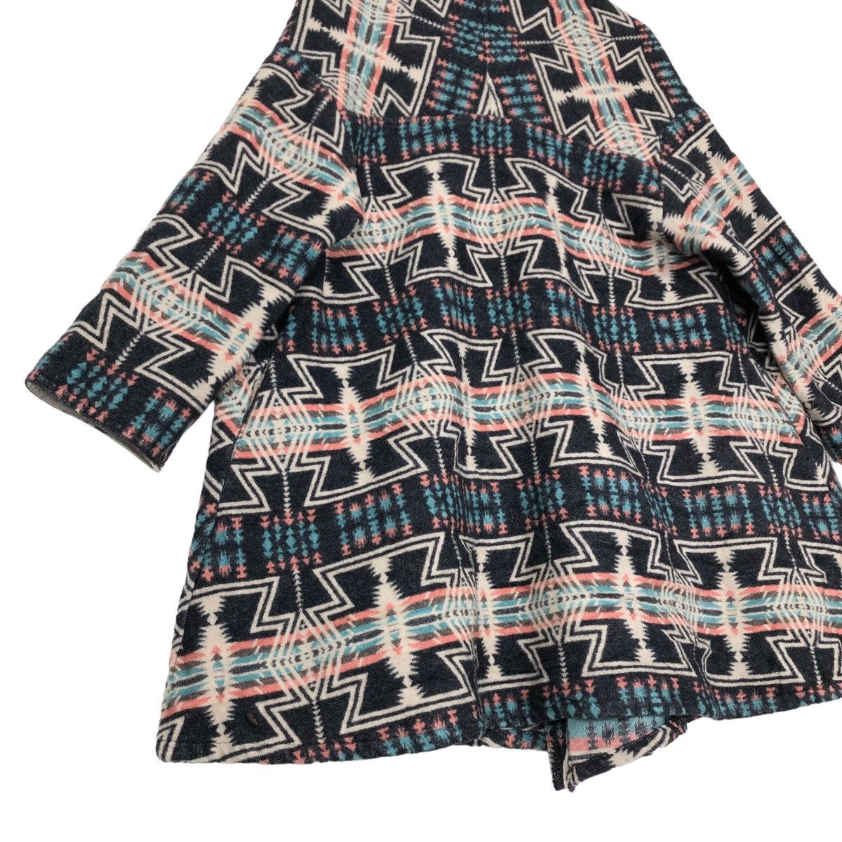 Japanese Brand Journal Standard Wool Poncho Sweater Navajo Pattern Size US S / EU 44-46 / 1 - 4 Thumbnail