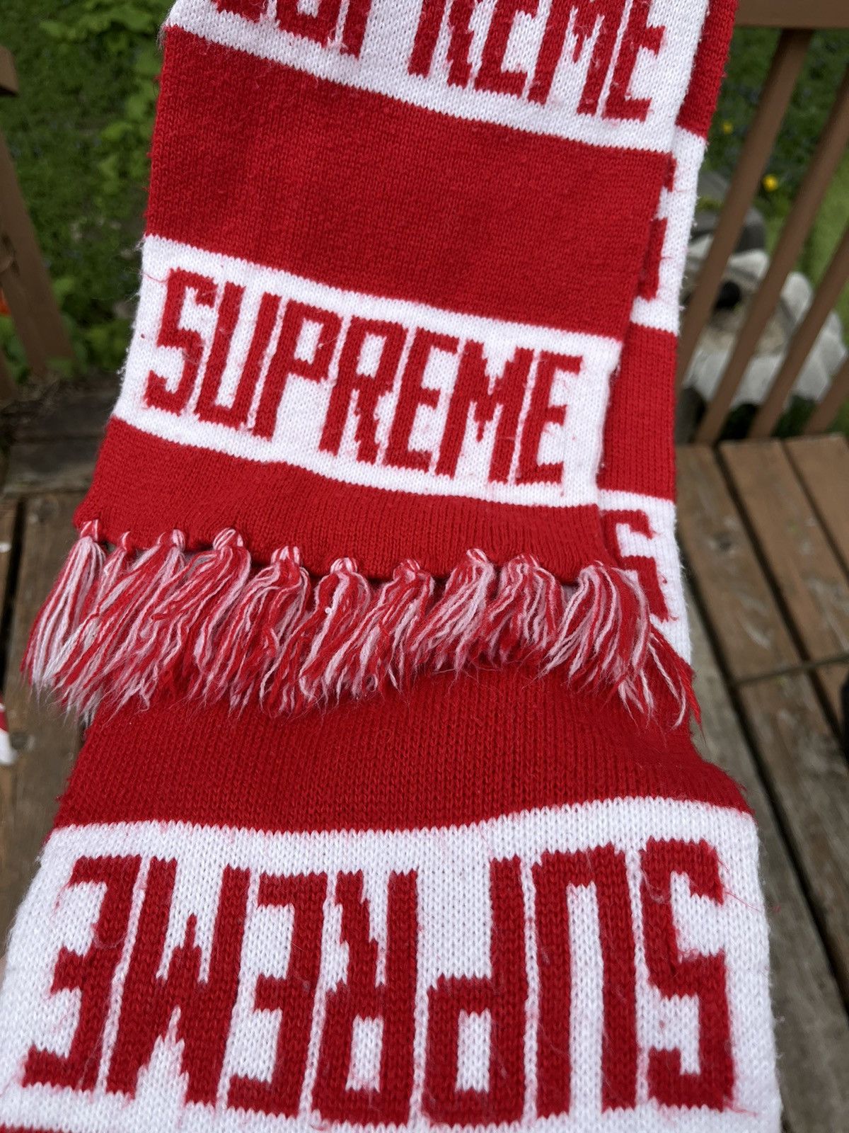 Supreme shops scarf bar stripe