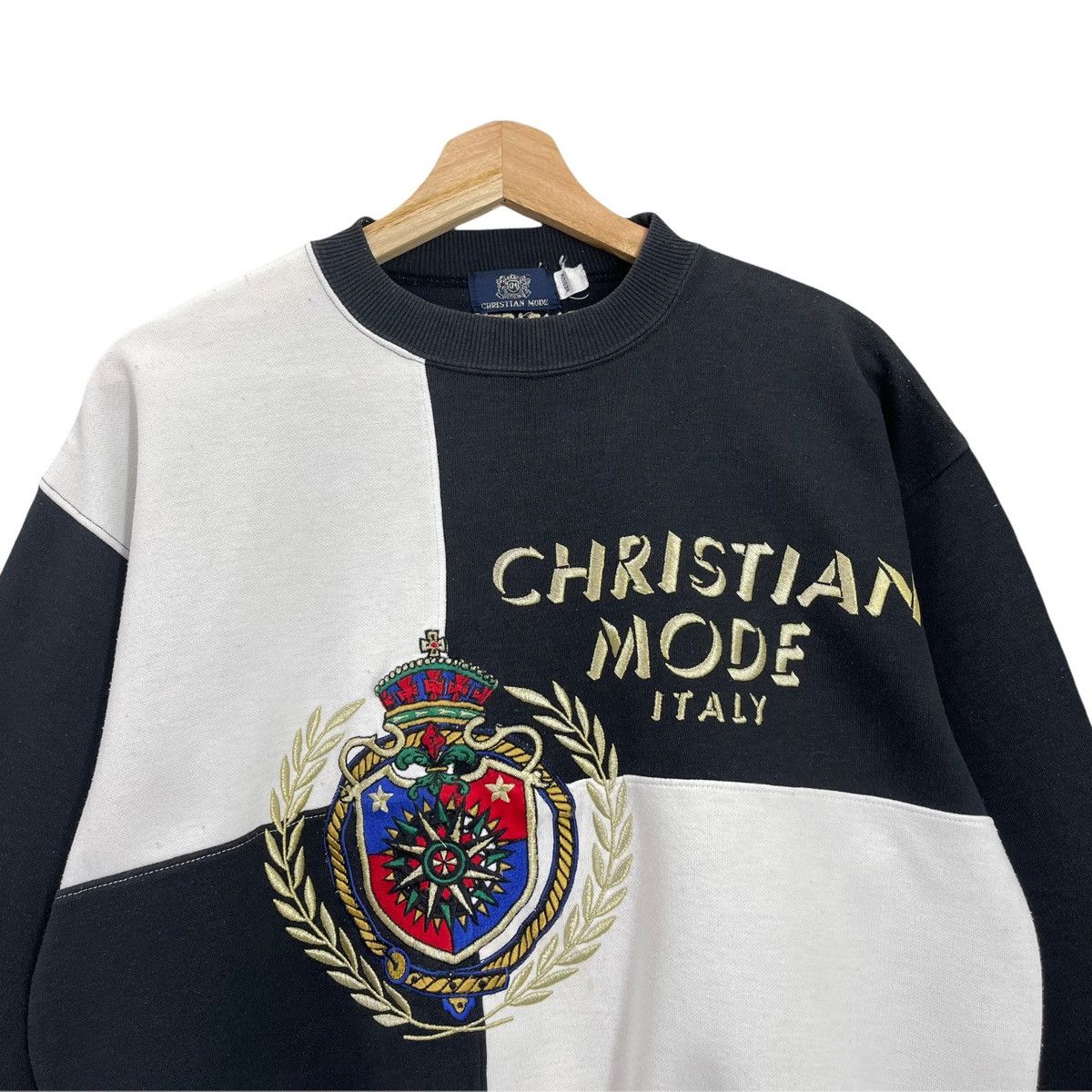 Japanese Brand Vintage Christian Mode Italy Big Logo Sweatshirt Size M Size US M / EU 48-50 / 2 - 4 Thumbnail