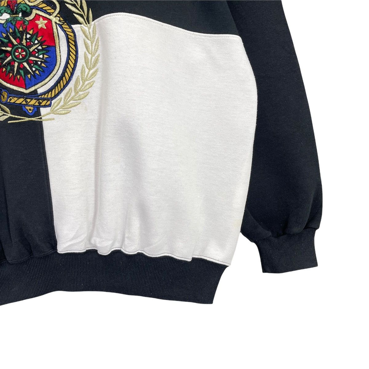 Japanese Brand Vintage Christian Mode Italy Big Logo Sweatshirt Size M Size US M / EU 48-50 / 2 - 7 Thumbnail