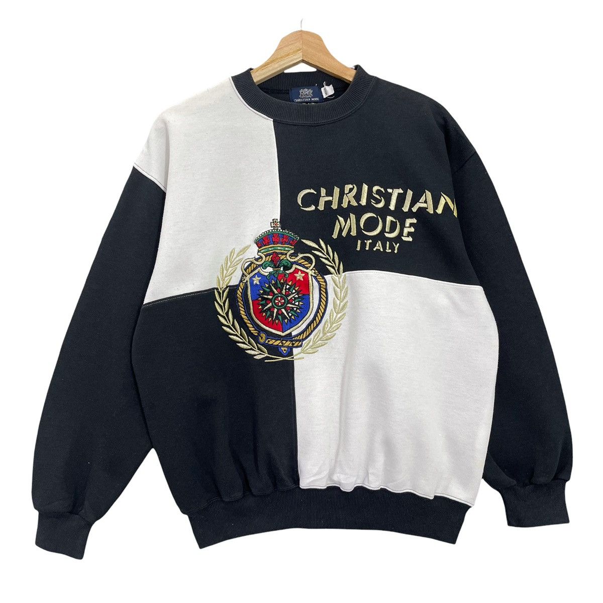 Japanese Brand Vintage Christian Mode Italy Big Logo Sweatshirt Size M Size US M / EU 48-50 / 2 - 1 Thumbnail