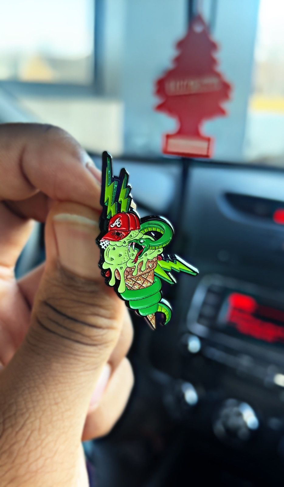 Hat Club Cap-A-Holics FREE BIG SLIME Atlanta Braves Pin Hat Club Size ONE SIZE - 4 Thumbnail