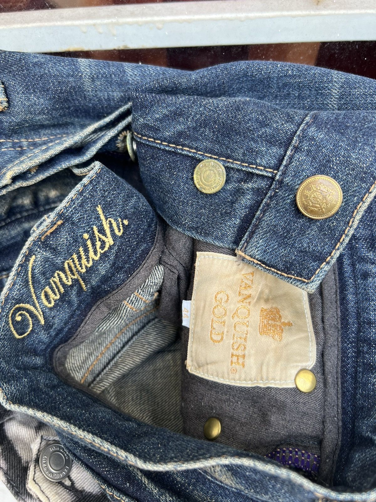 Vintage Vintage Vanquish Gold Japan Rips Mud Denim Dirty Flare Jeans Size US 29 - 20 Thumbnail