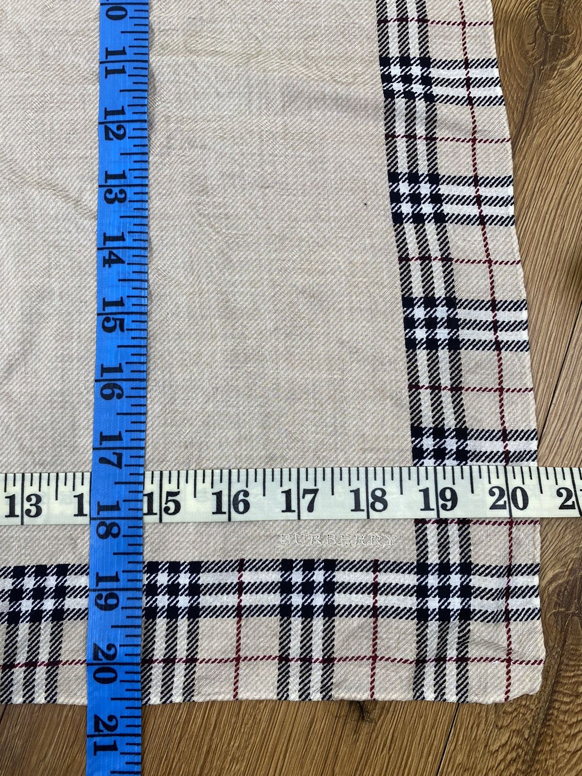 Burberry Burberry Scarf / Handkerchief / Bandana / Neckerchief Size ONE SIZE - 6 Thumbnail