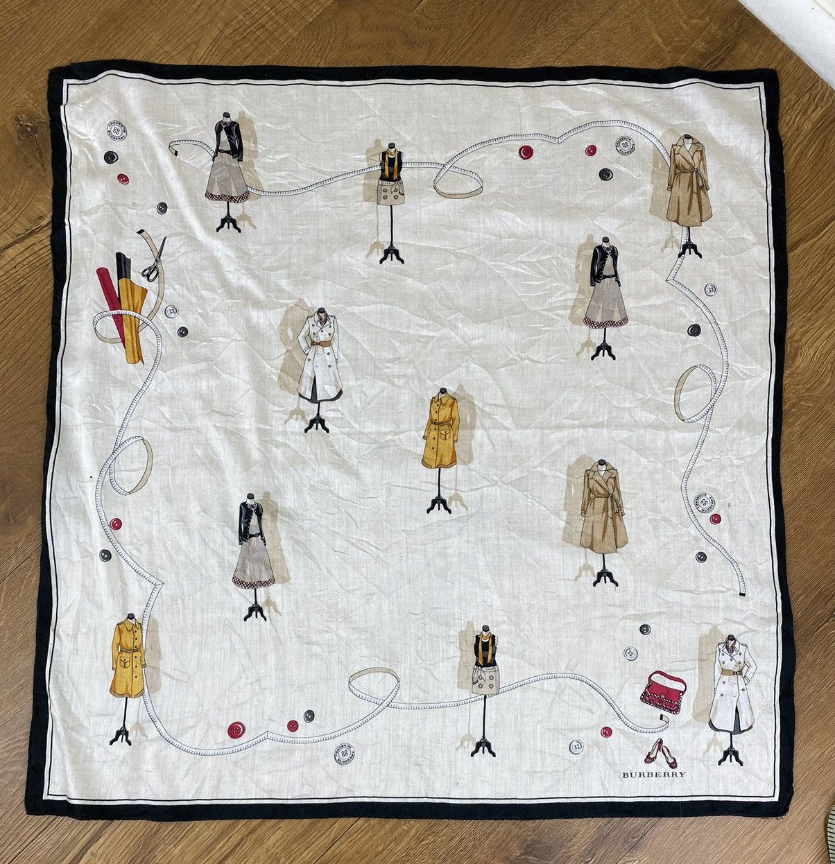 Burberry Burberry Scarf / Handkerchief / Bandana / Neckerchief Size ONE SIZE - 2 Thumbnail