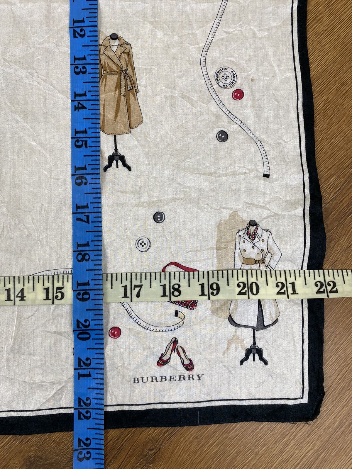 Burberry Burberry Scarf / Handkerchief / Bandana / Neckerchief Size ONE SIZE - 6 Thumbnail