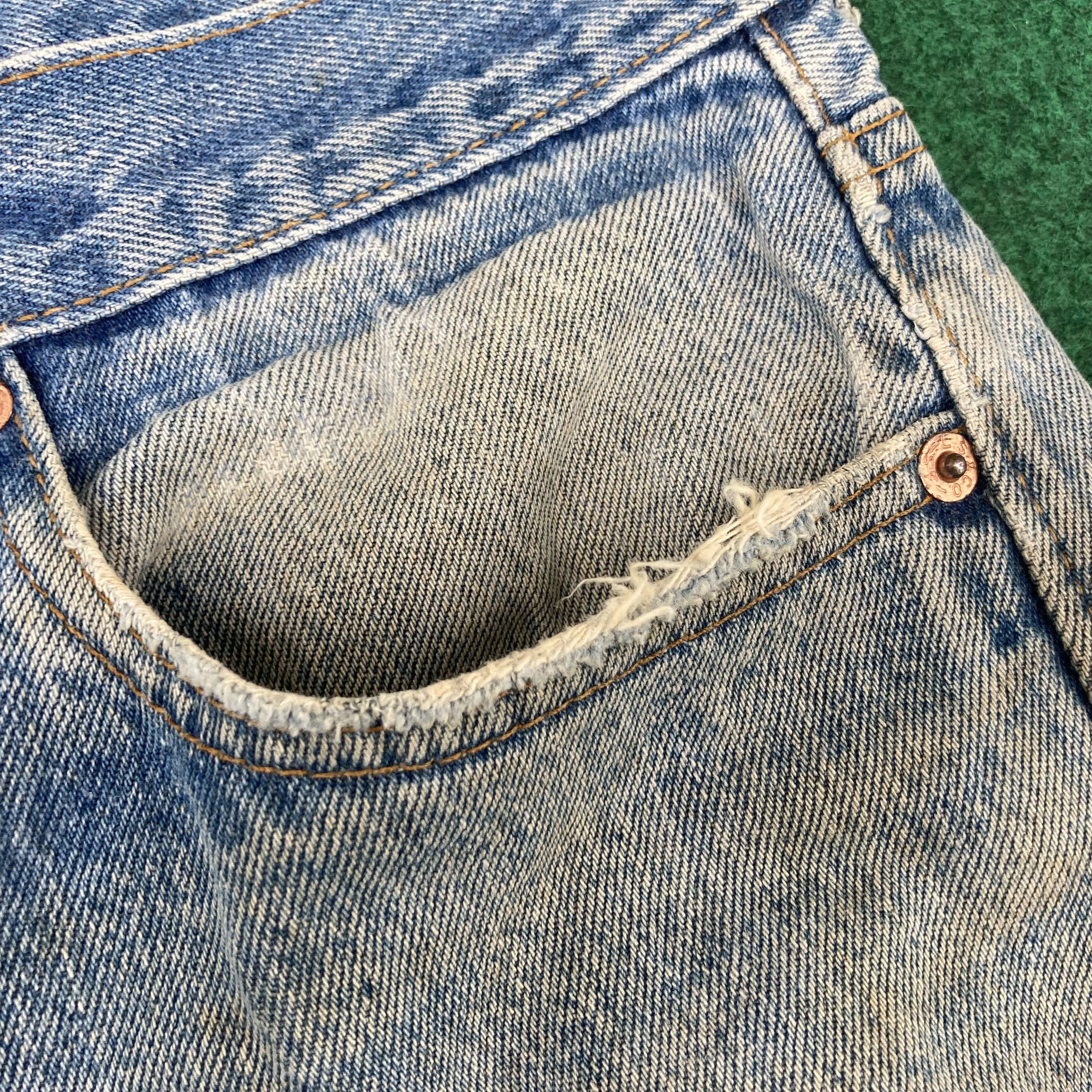 Levi's × Vintage Vtg Levis 501 Distressed Ripped Light Wash Punk Grunge Jeans Size US 33 - 7 Thumbnail