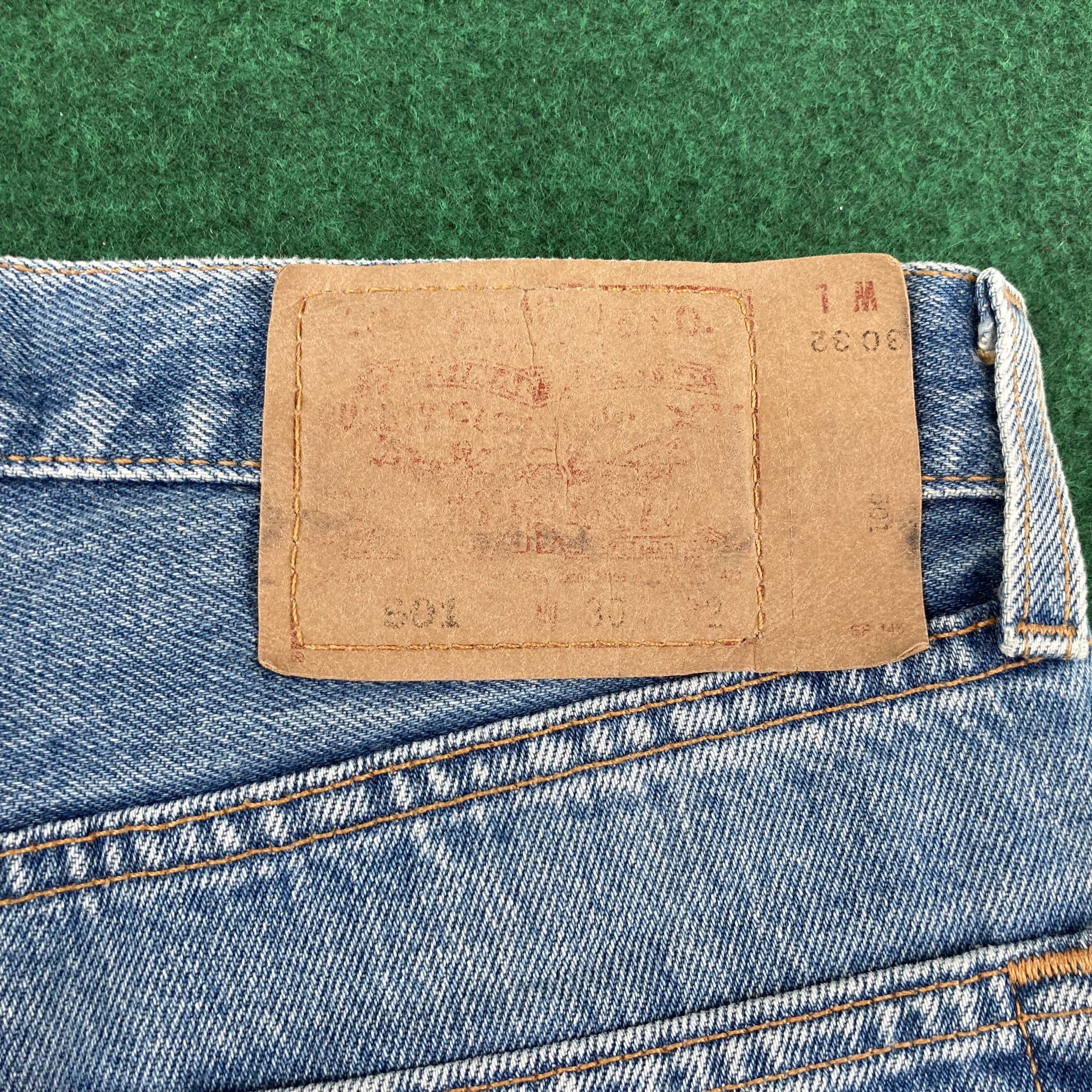 Levi's × Vintage Vtg Levis 501 Distressed Ripped Light Wash 90s Punk Jeans Size US 31 - 7 Thumbnail