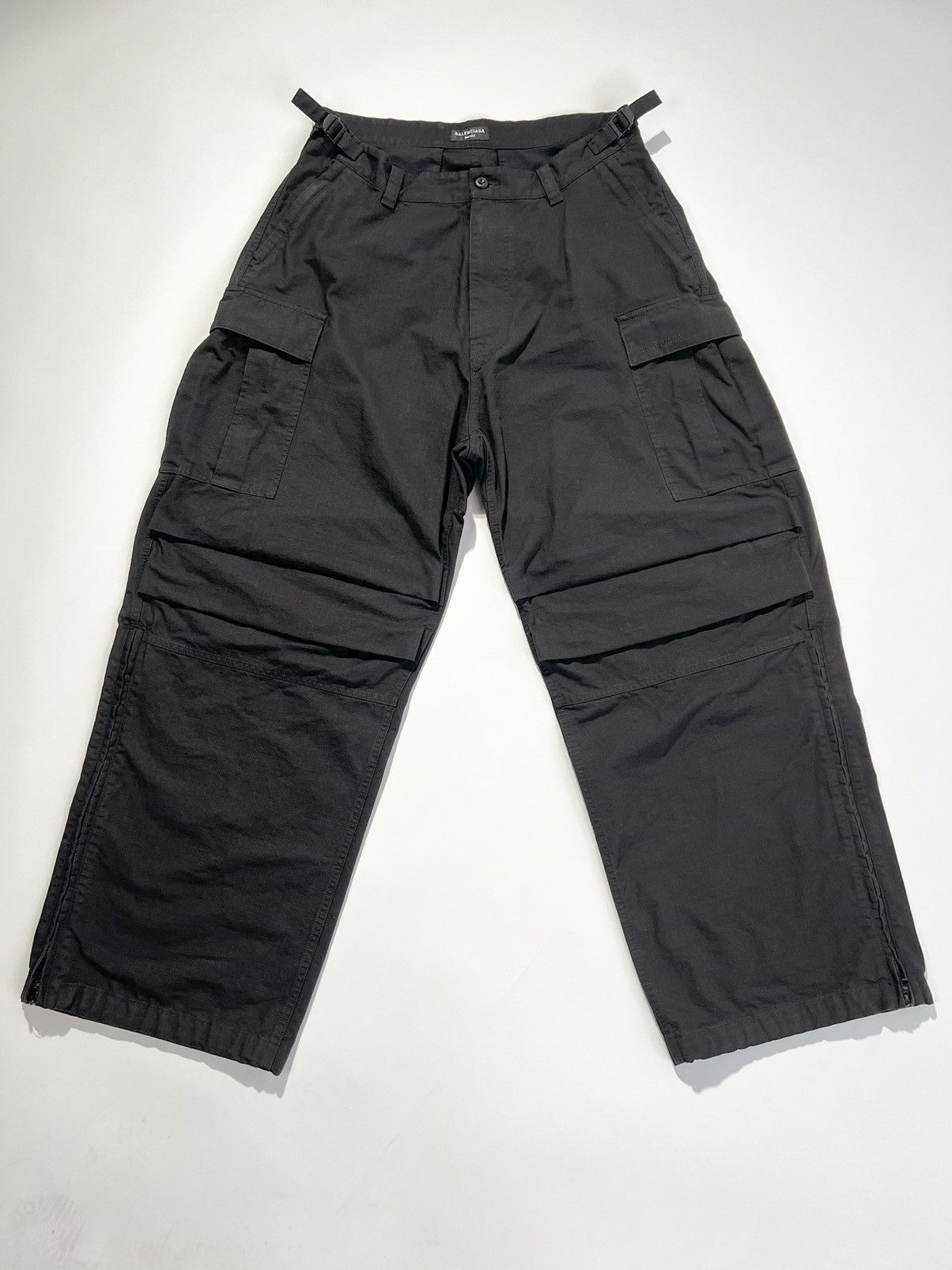 Balenciaga Fall 22 ‘The Lost Tape’ Pulled Cargo Pants in Black | Grailed