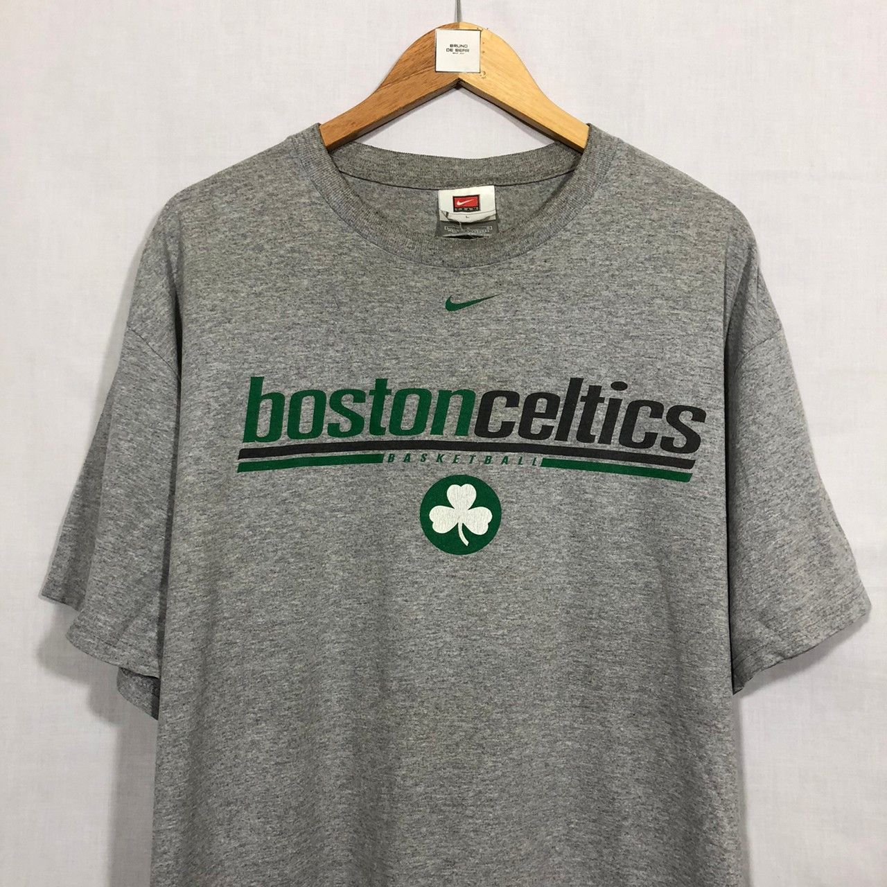 Vintage NIKE Boston Celtics shirt NBA