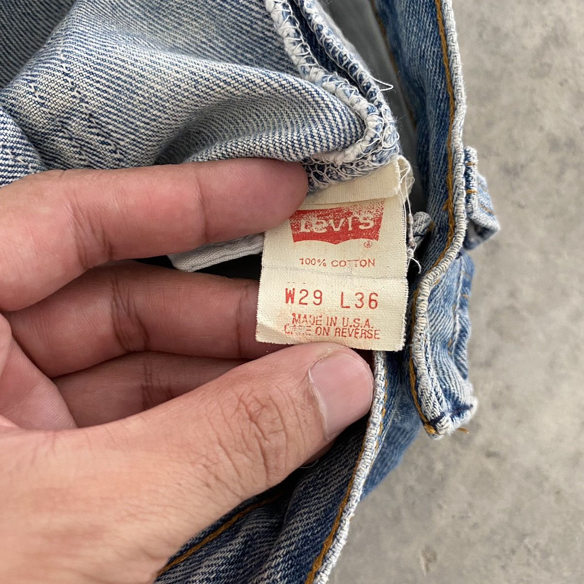 Levi's Size 28x32 VTG 1993 Levi's 501 Faded Blue Ripped Jeans Size US 28 / EU 44 - 17 Thumbnail