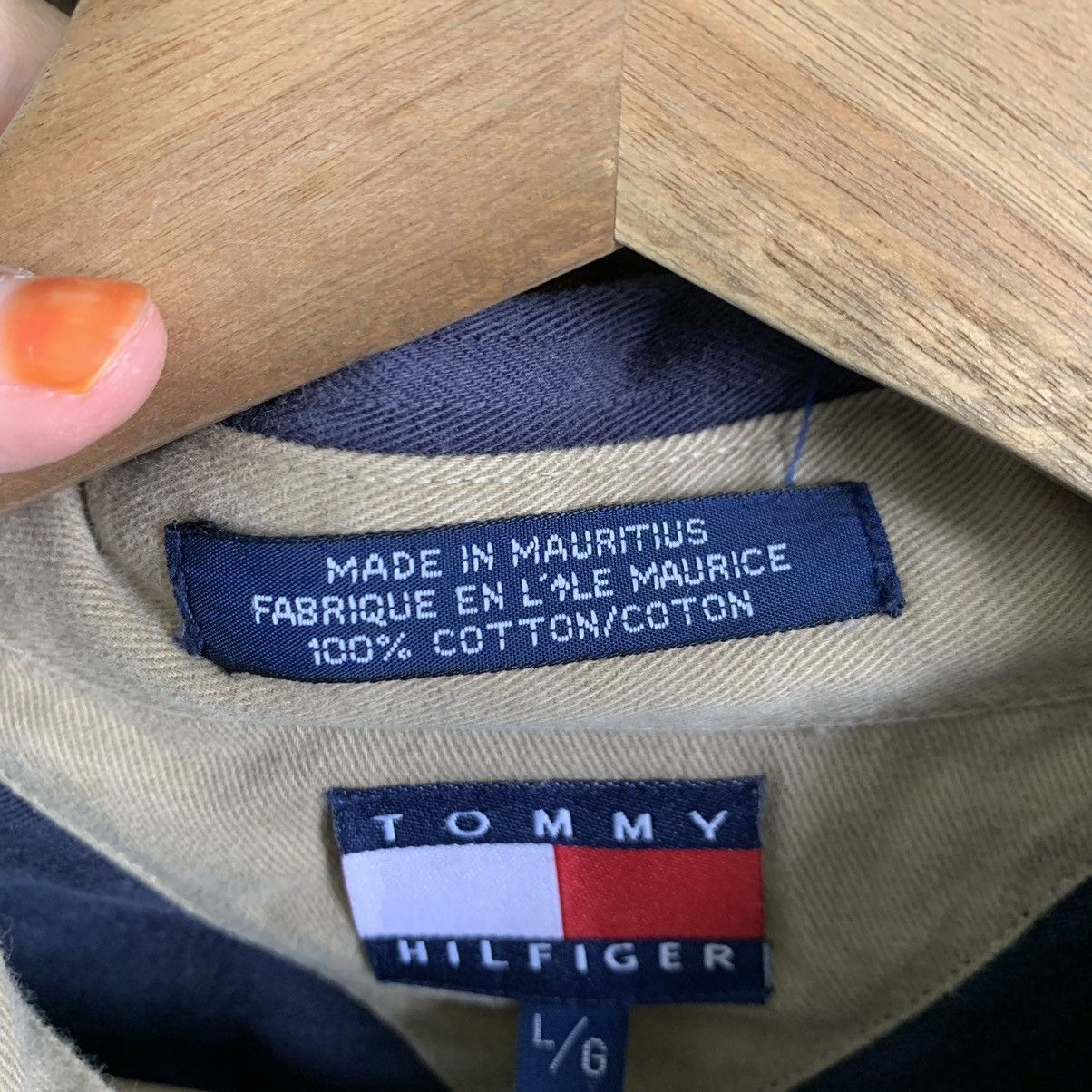 Tommy Hilfiger Tommy Hilfiger Button Up Shirt Size US L / EU 52-54 / 3 - 4 Thumbnail