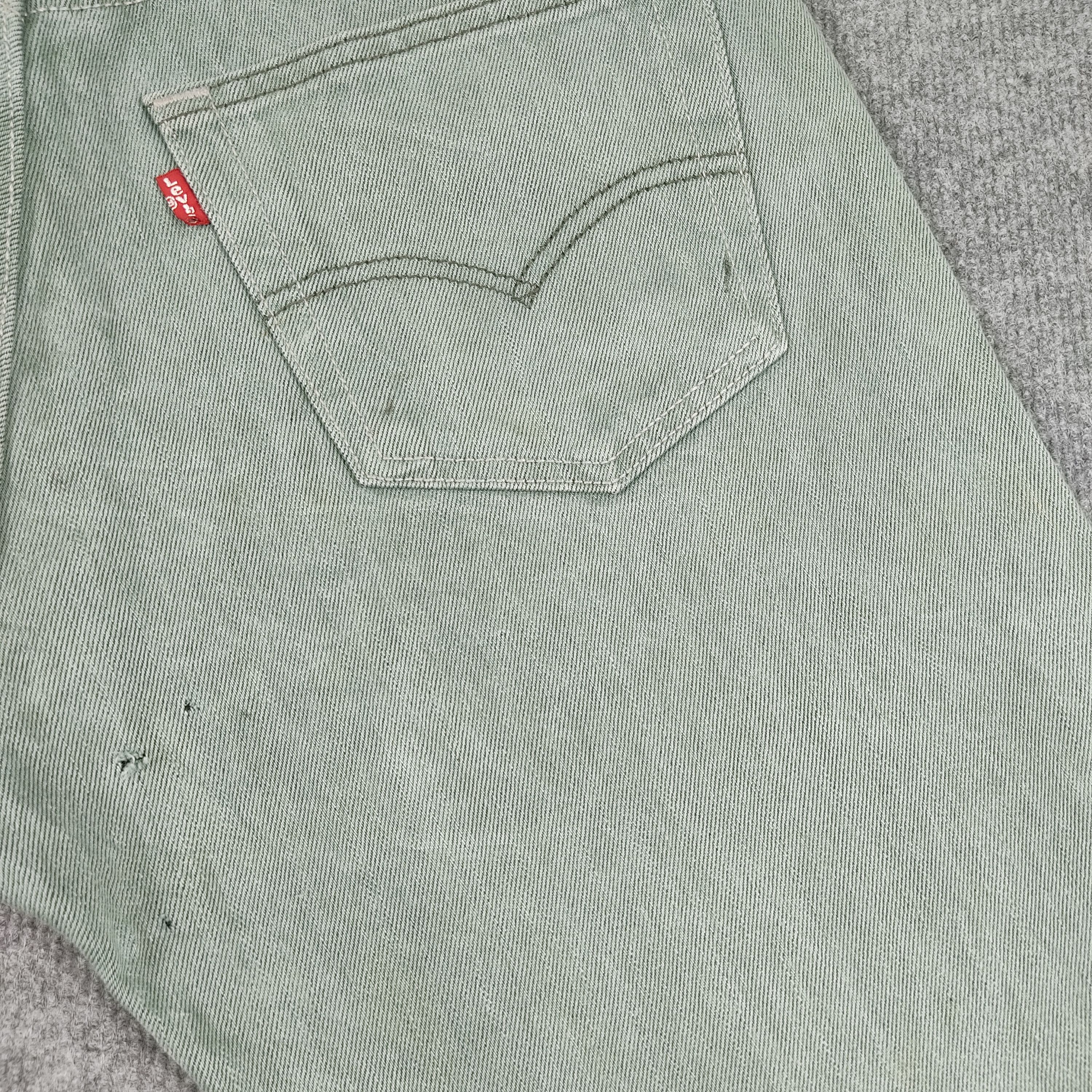 Levi's × Levi's Vintage Clothing × Vintage Vintage Levis 501 Jeans Fly Button Size US 33 - 12 Thumbnail