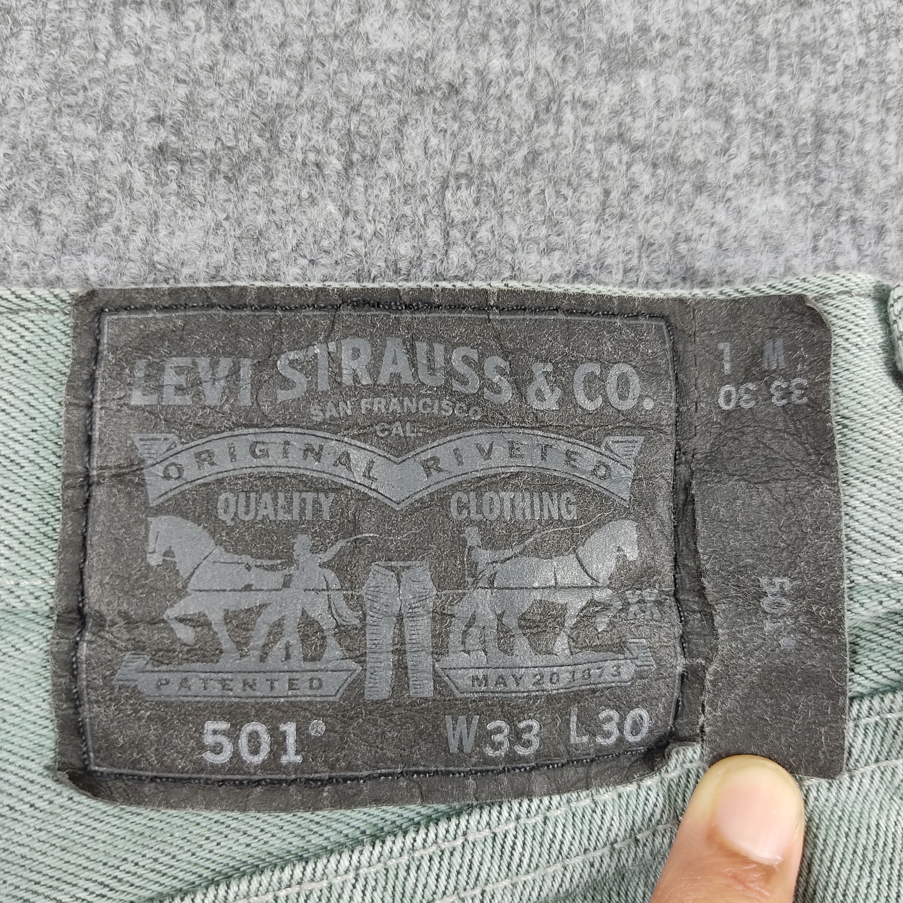 Levi's × Levi's Vintage Clothing × Vintage Vintage Levis 501 Jeans Fly Button Size US 33 - 16 Thumbnail