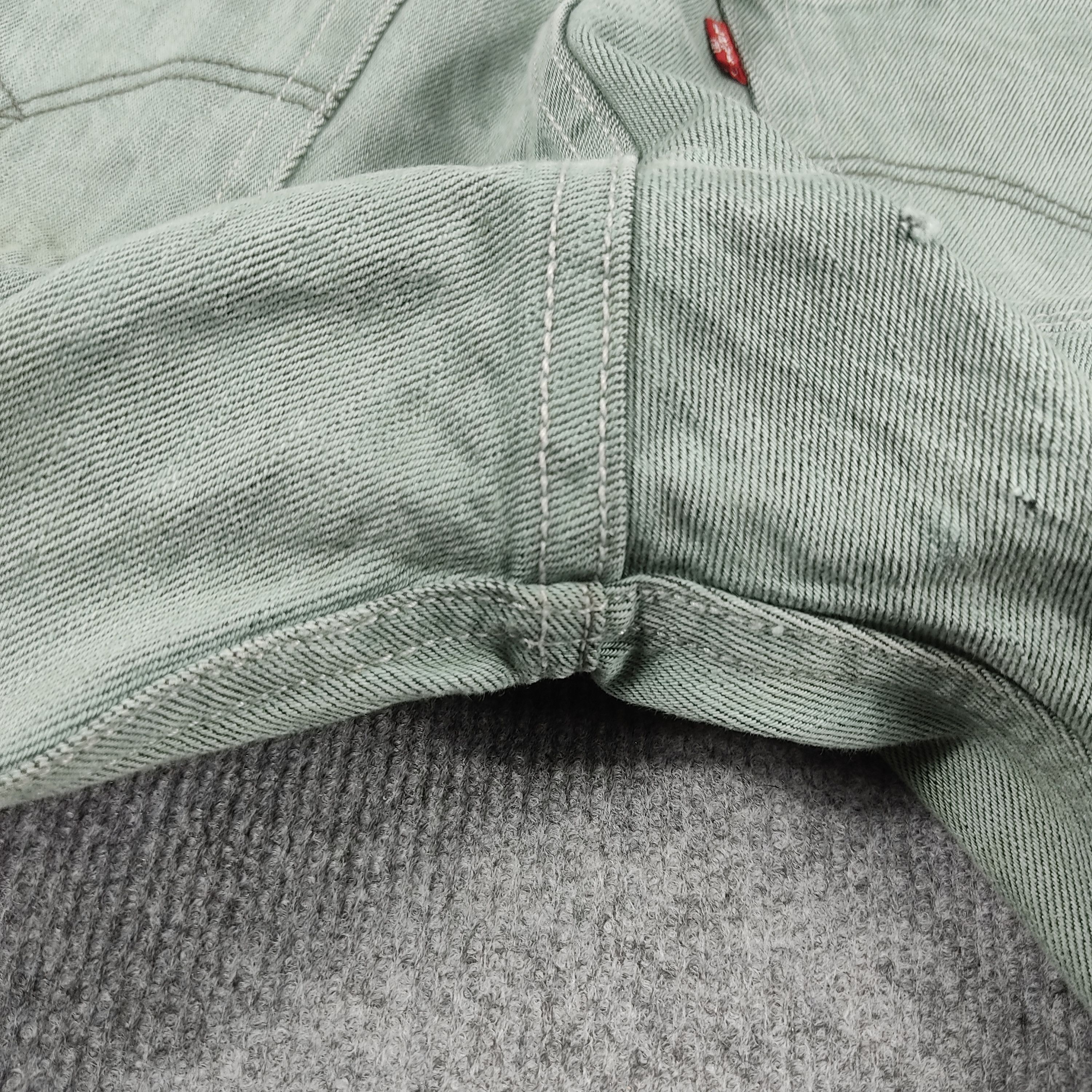 Levi's × Levi's Vintage Clothing × Vintage Vintage Levis 501 Jeans Fly Button Size US 33 - 14 Thumbnail
