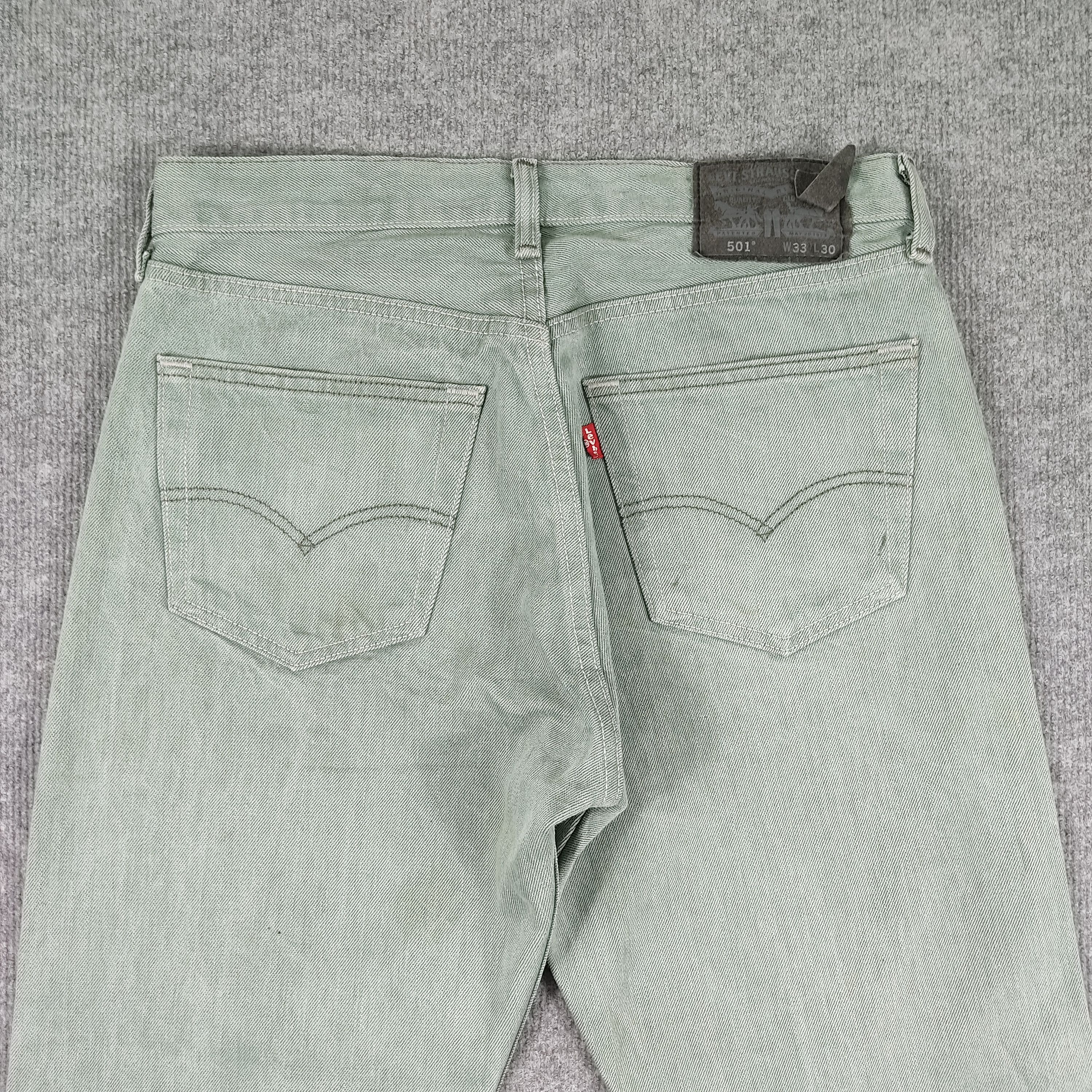 Levi's × Levi's Vintage Clothing × Vintage Vintage Levis 501 Jeans Fly Button Size US 33 - 11 Thumbnail
