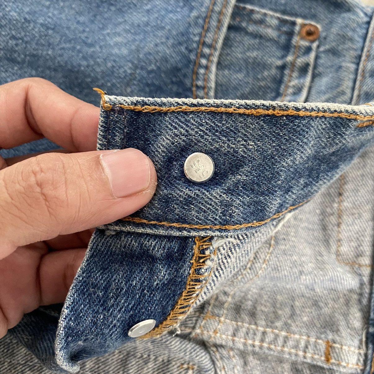 Levi's VTG Early 80’s Levi's 501 High Waisted Stonewash Blue Jeans Size US 26 / EU 42 - 8 Thumbnail