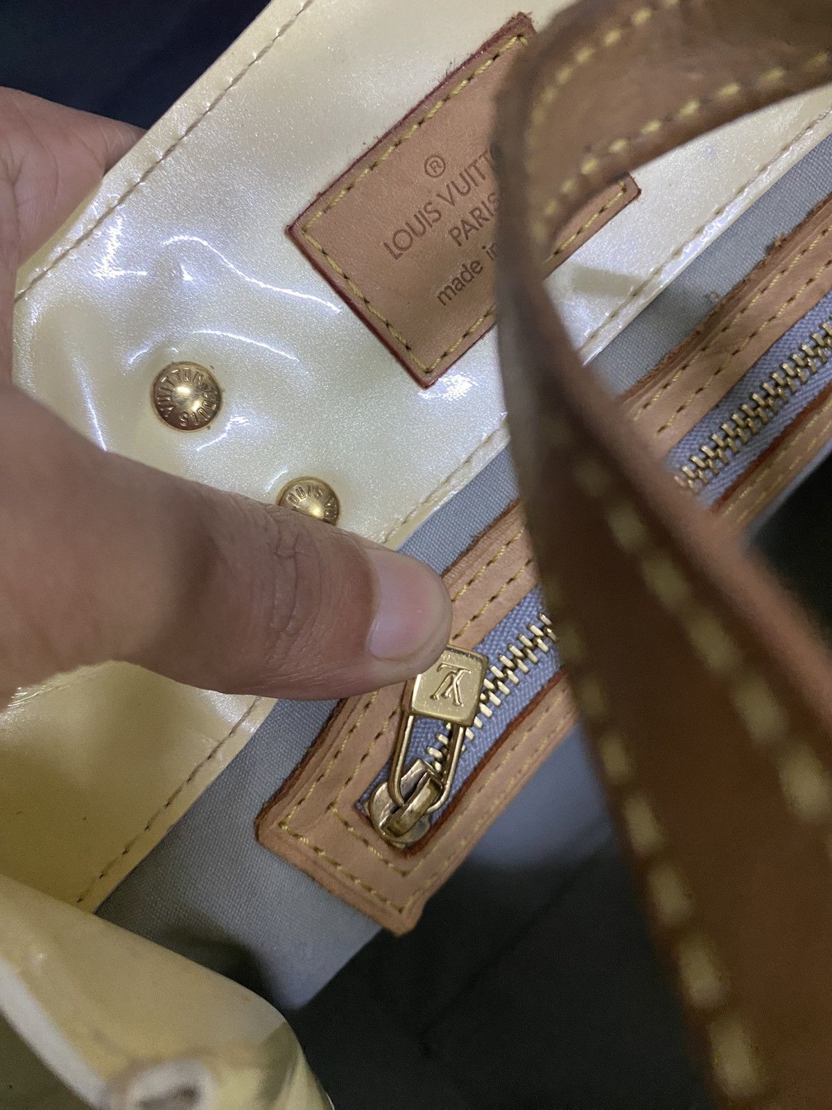 Louis Vuitton Authentic Louis Vuitton Mini Vernis Tote Bag Size ONE SIZE - 15 Thumbnail