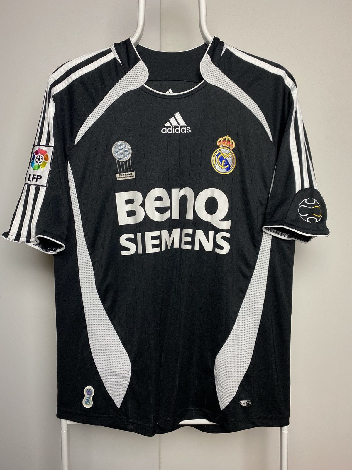 REAL MADRID BENQ SIEMENS BLACK SOCCER JERSEY adult Size x