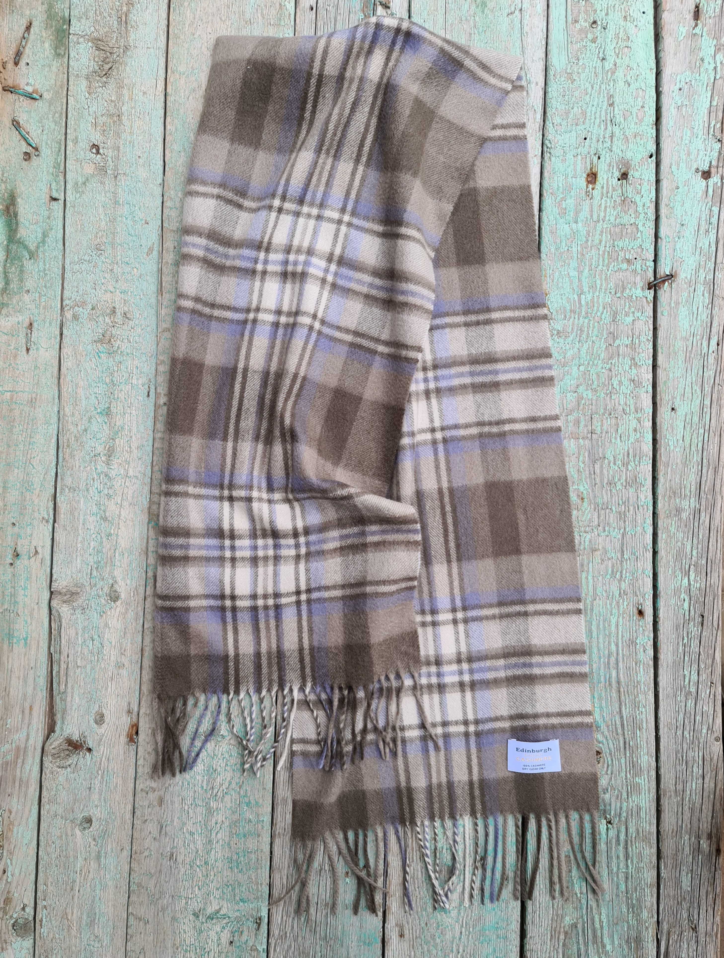 Vintage Vintage Edinburgh Since 1437 Tartan Cashmere Casual Scarf Size ONE SIZE - 4 Thumbnail
