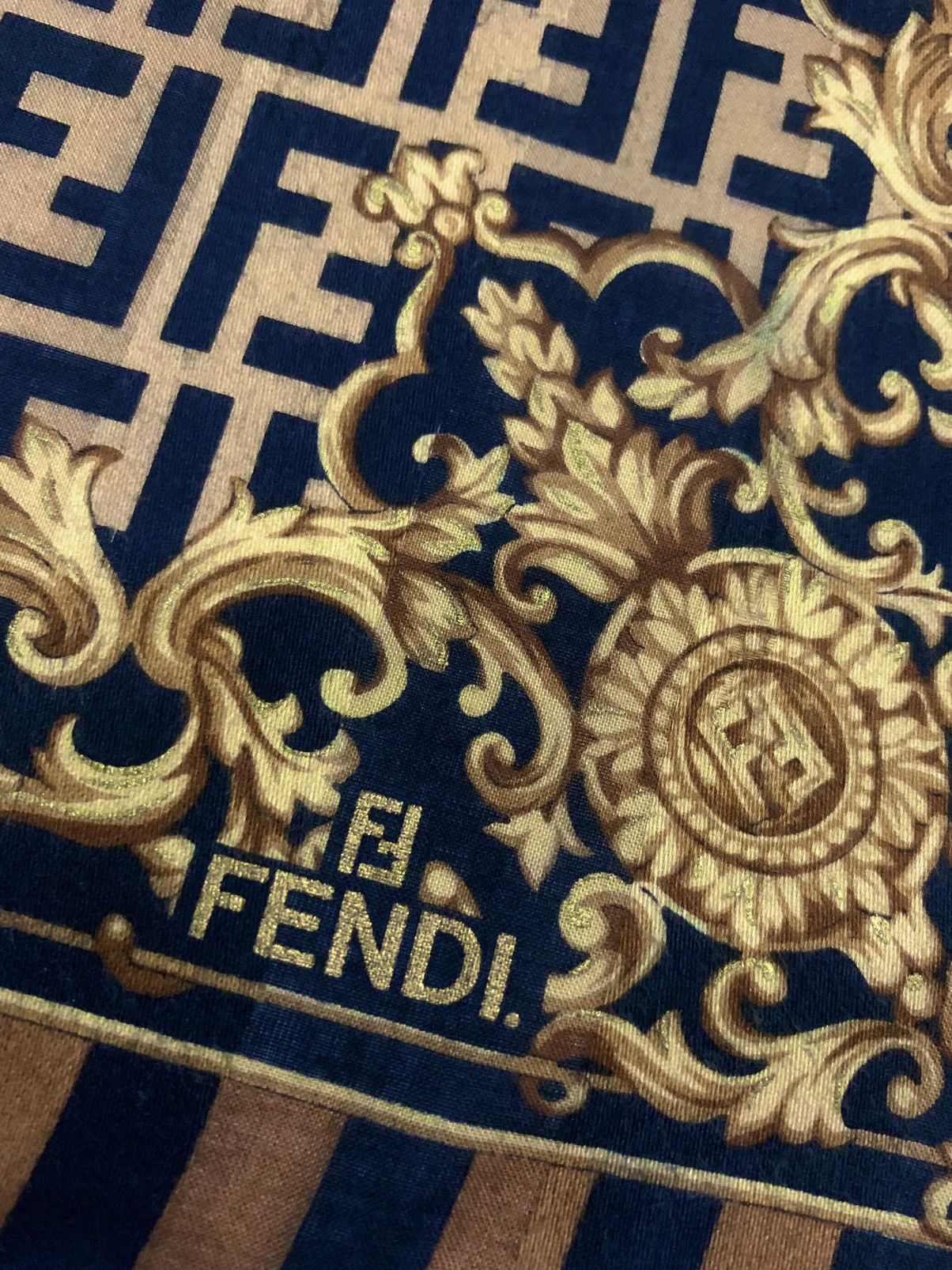 Fendi Fendi Silk Scarf Made in Italy 22.5x22.5 Size ONE SIZE - 5 Thumbnail